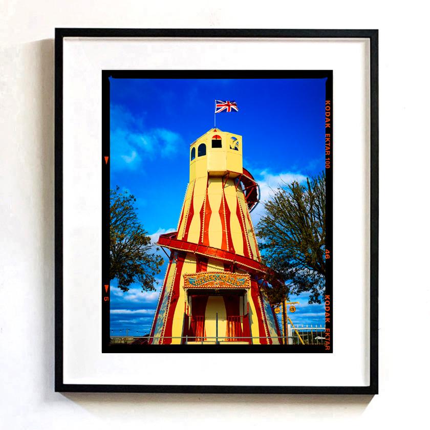 Helter Skelter, Norfolk - Fotografia a colori di una fiera d'epoca britannica - Photograph di Richard Heeps