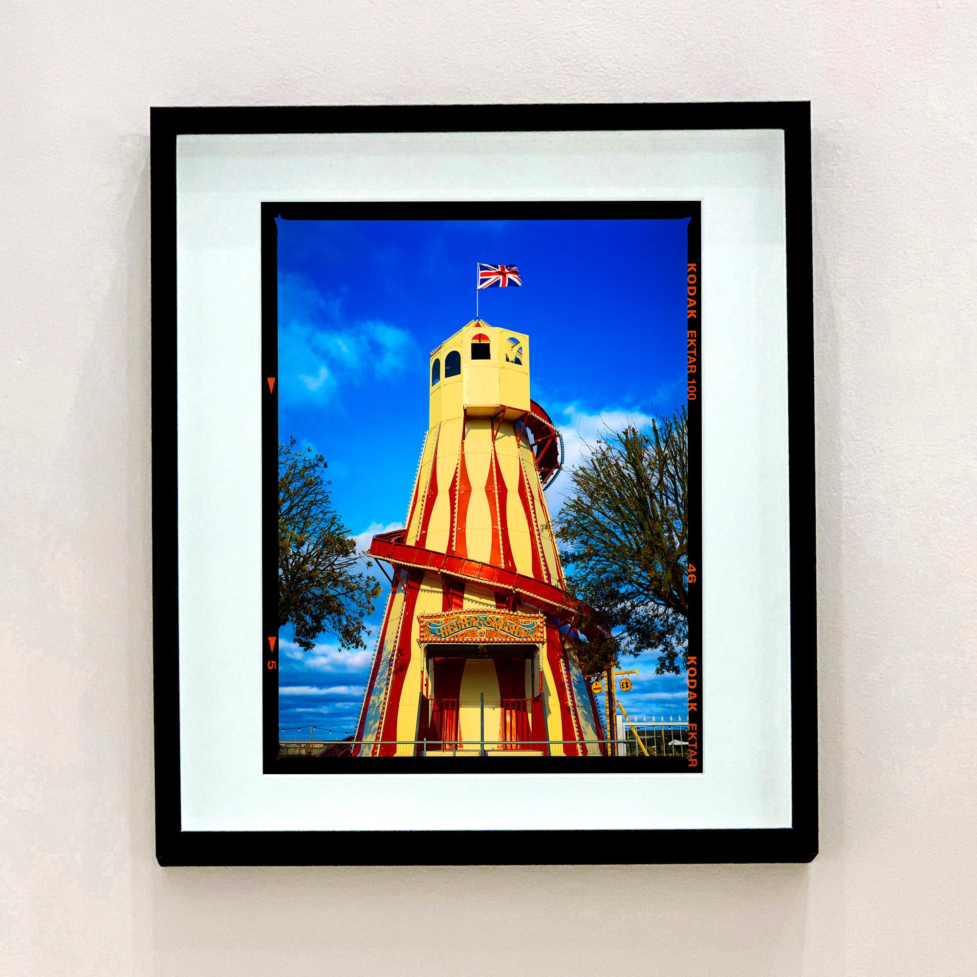 Helter Skelter, Norfolk - Fotografia a colori di una fiera d'epoca britannica - Photograph di Richard Heeps