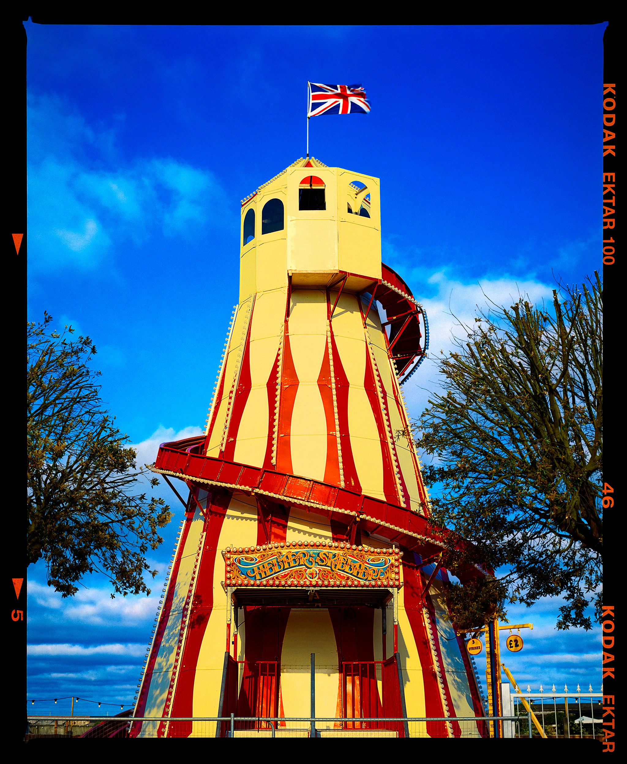 Color Photograph di Richard Heeps - Helter Skelter, Norfolk - Fotografia a colori di una fiera d'epoca britannica