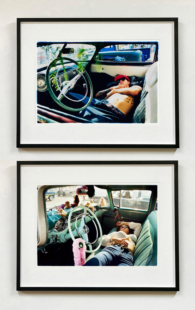 Hot Rod Resting, Bakersfield, California - Portrait contemporain Photo couleur en vente 2
