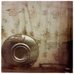 Hubcap, Manea - Photographie carrée britannique monochrome vintage