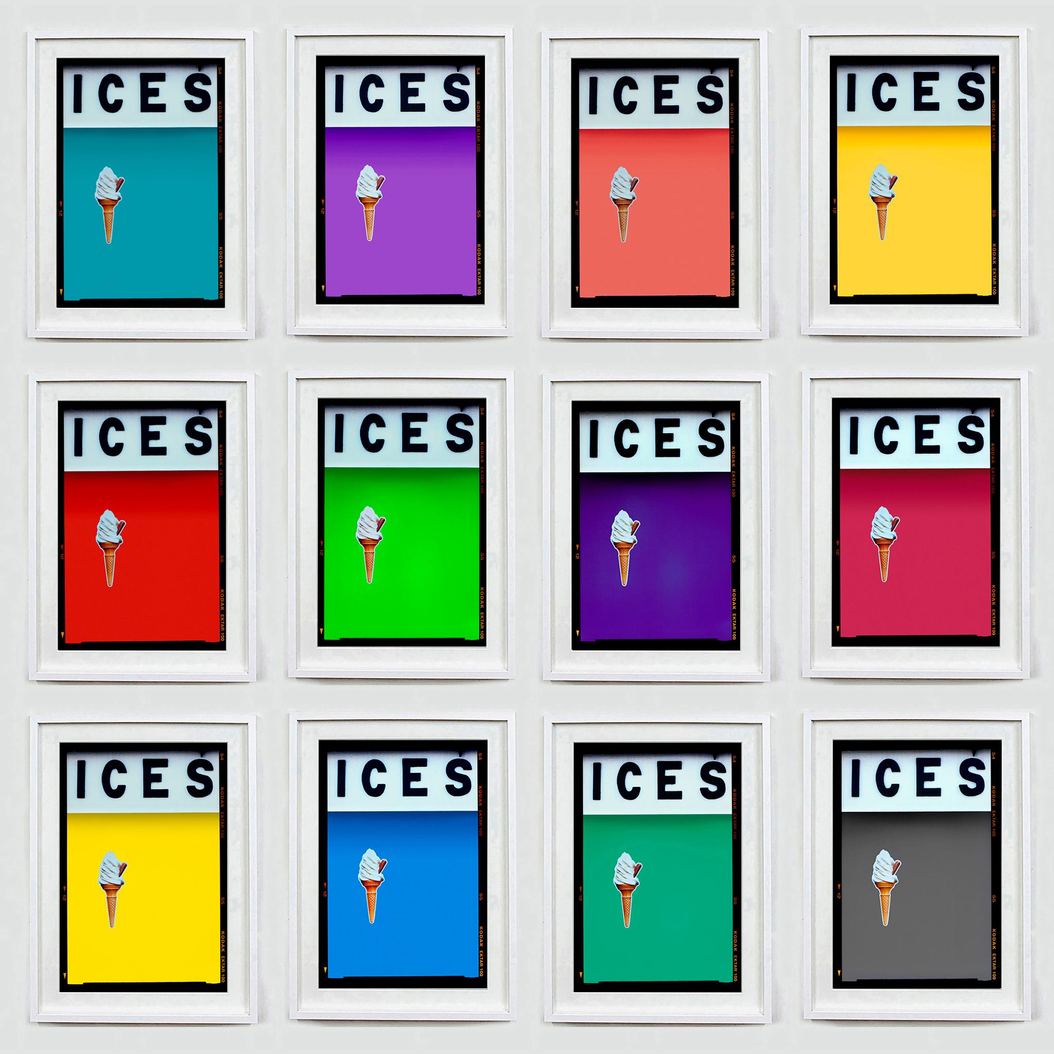 CIEM Azul Curaçao, Bexhill-on-Sea - Fotografía Tipográfica Pop Art en venta 2