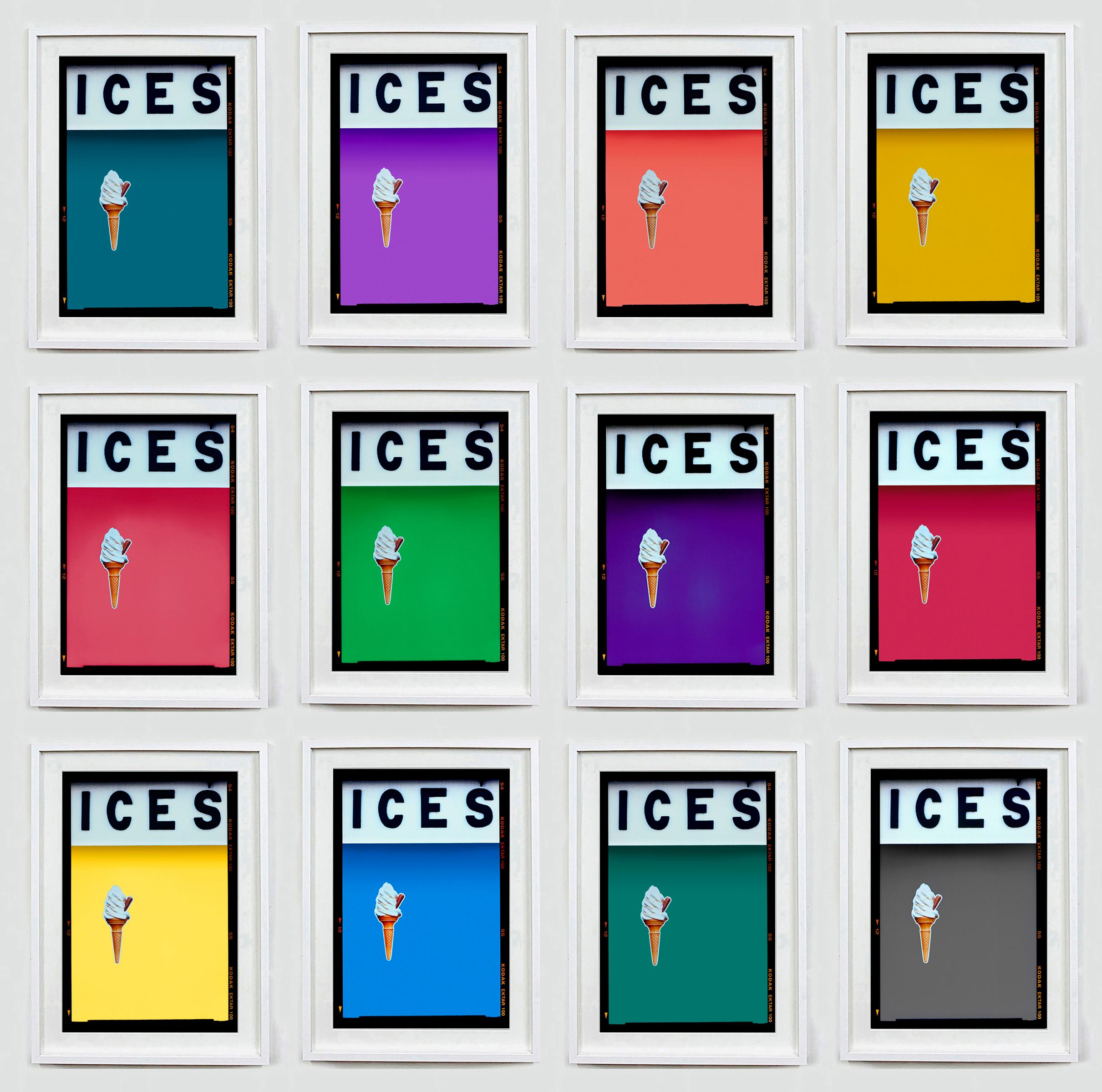 Ices (Deep Green Teal), Bexhill-on-Sea - British Pop Art Farbfotografie im Angebot 4