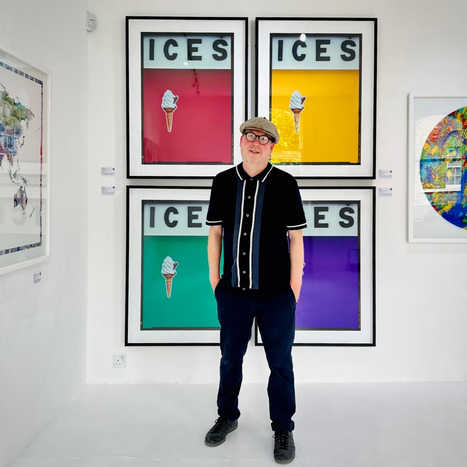 ICES Zitronengelb, Bexhill-on-Sea - Pop Art Typografiefotografie im Angebot 4