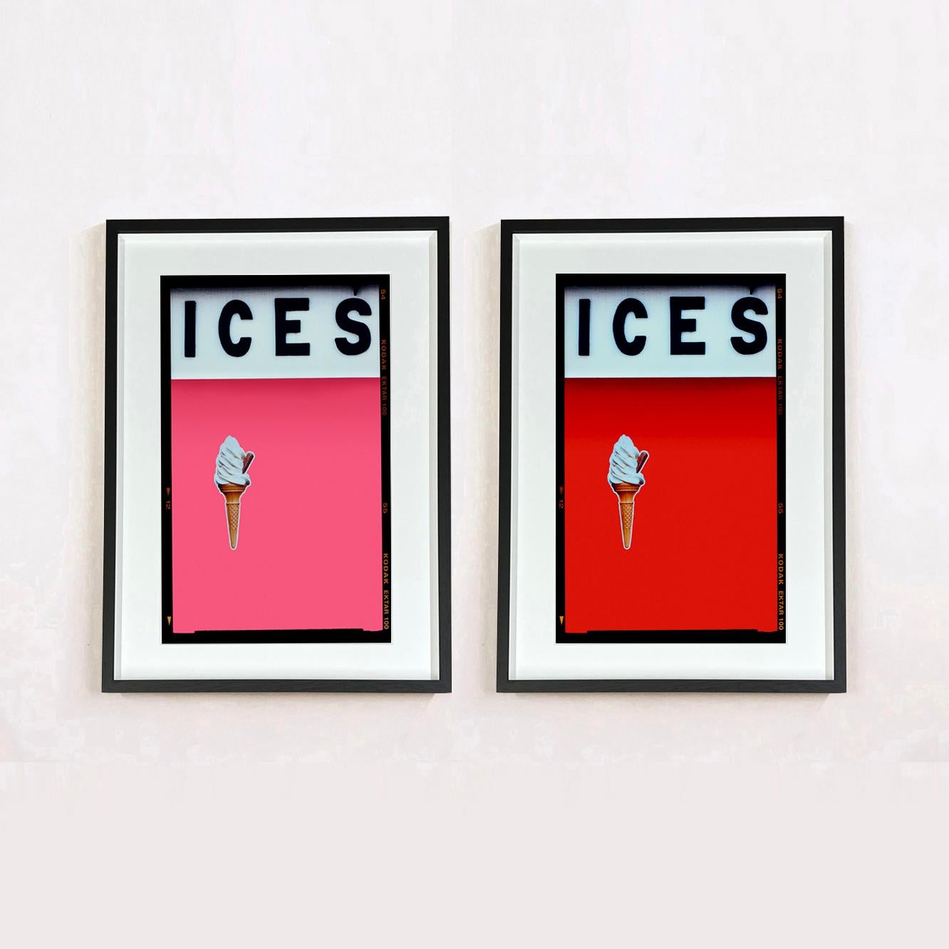 ICES Rosa Zitronenschale, Bexhill-on-Sea - Pop Art Typografiefotografie im Angebot 1