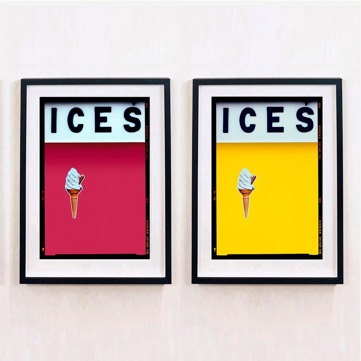 Ices (Raspberry), Bexhill-on-Sea - Fotografia a colori del mare britannico in vendita 1