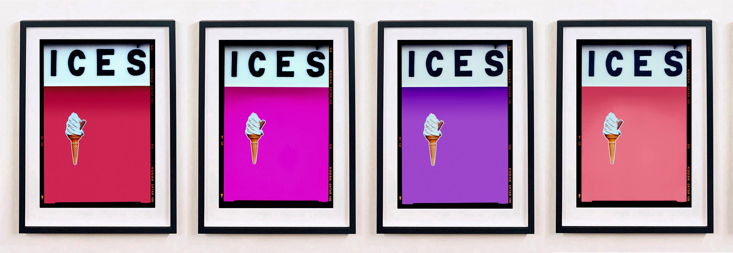 Ices (Raspberry), Bexhill-on-Sea - Fotografia a colori del mare britannico in vendita 3