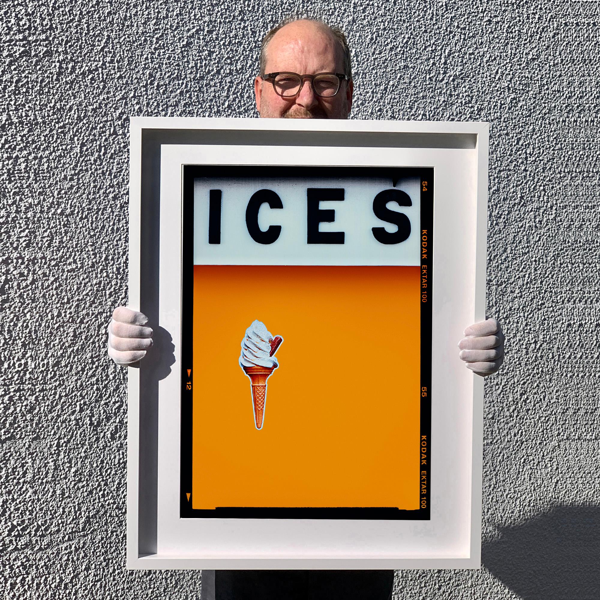 ICES Satsuma Orange, Bexhill-on-Sea - Pop Art Typography Photography im Angebot 3