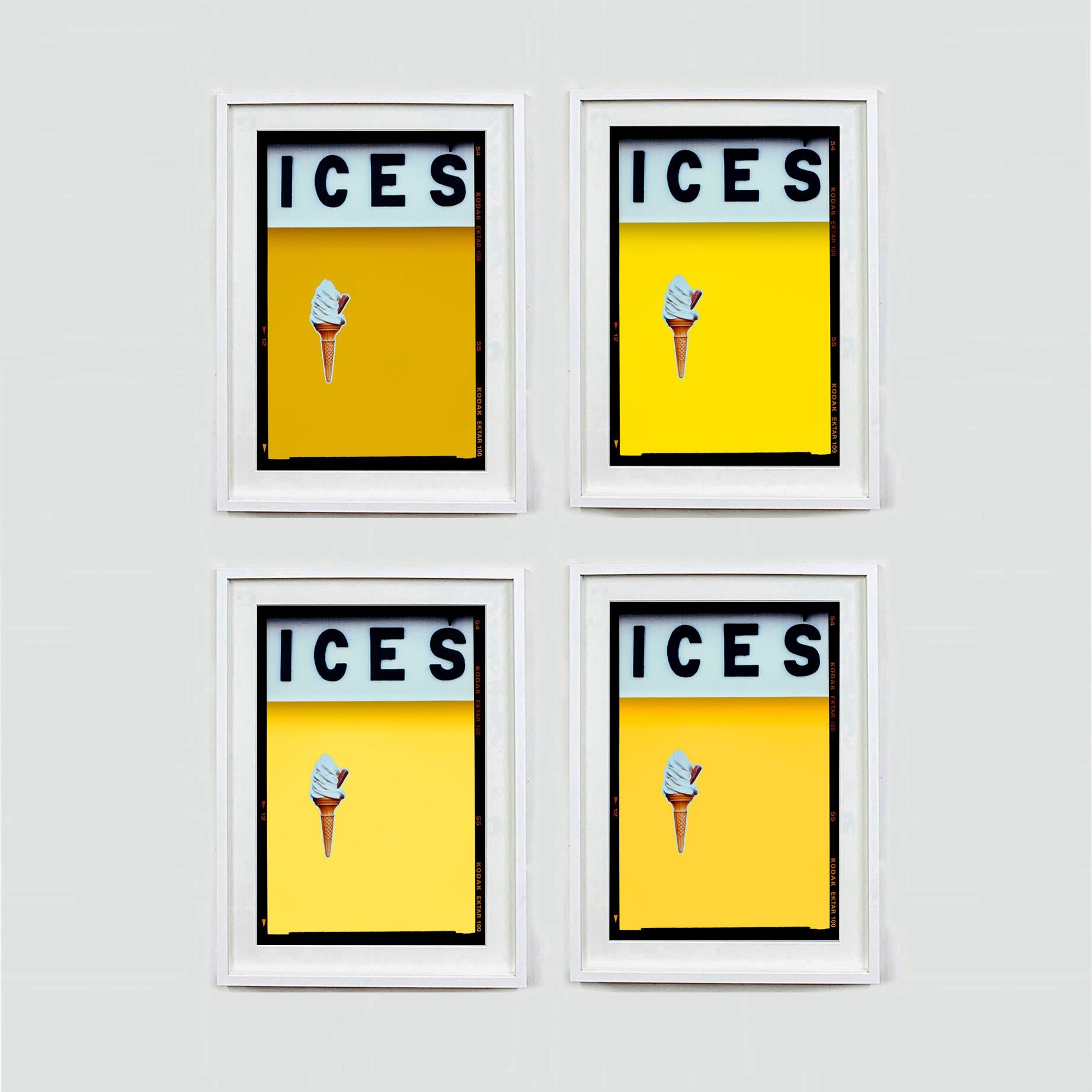 ICES Gelbes Set aus vier gerahmten Kunstwerken – Pop-Art-Farbfotografie – Photograph von Richard Heeps