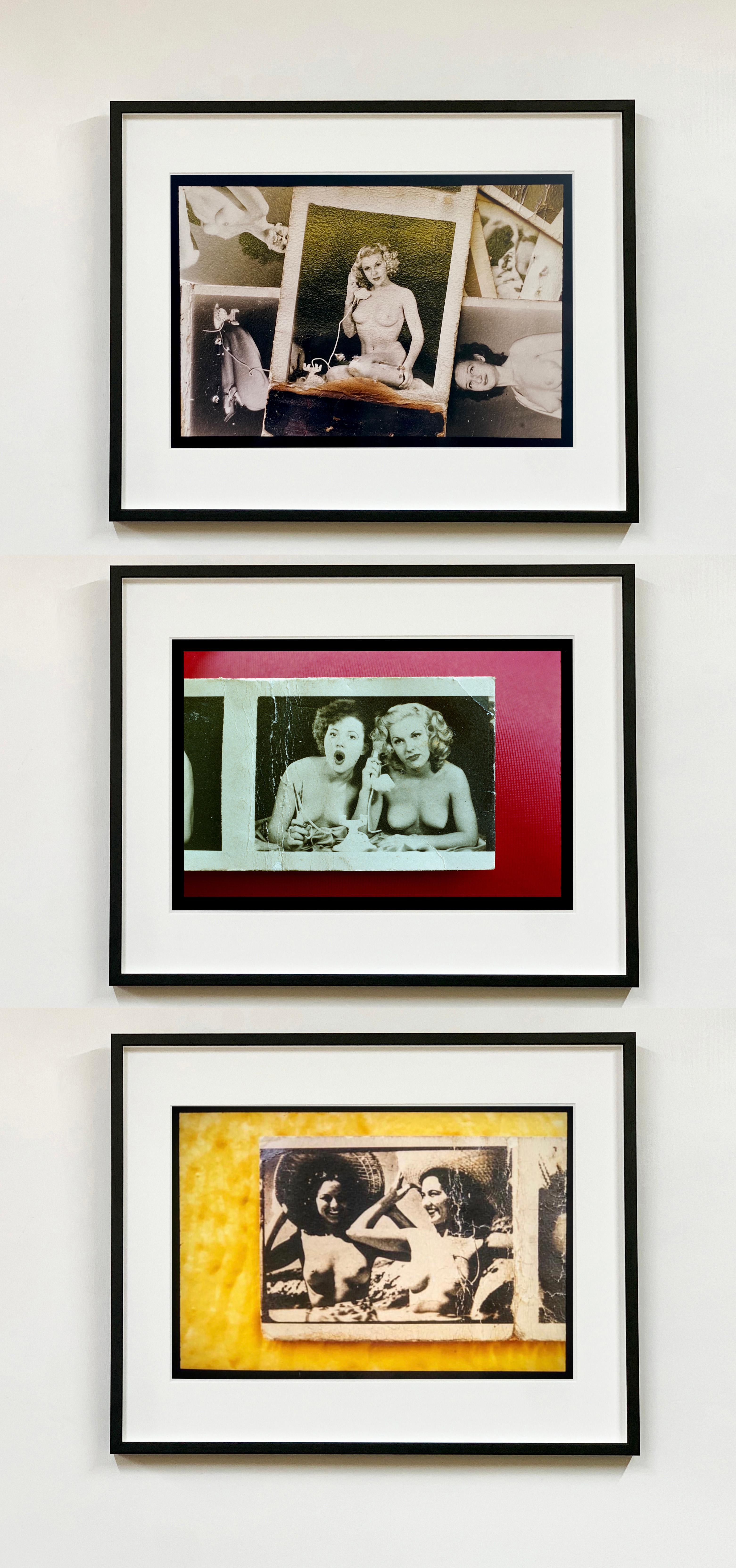 Jersey Girls Gold, Foto aus Richard Heeps Jersey Shore-Serie.
Vintage-Streichholzbriefchen vom New Yorker Chelsea Flea Market, die Aktfotos aus den 1940er Jahren zeigen, wurden von Richard Heeps in dieser Farbfotografie neu interpretiert.

Dieses