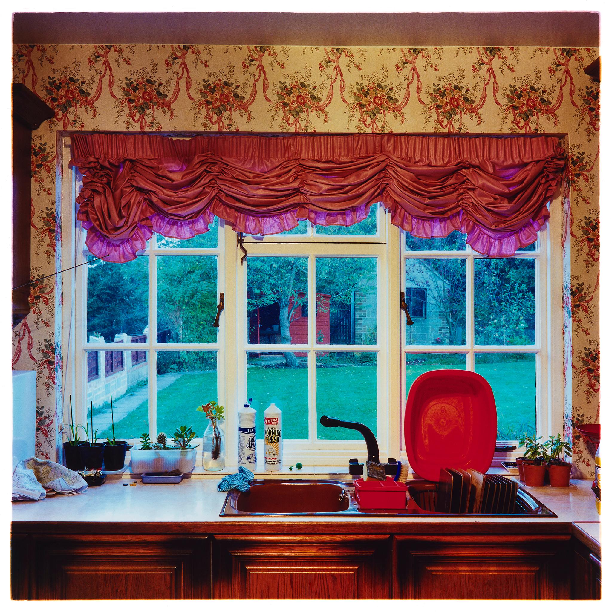 Richard Heeps Print – Kitchen Sink – Ordinary Places Vintage-Interieurfotografie