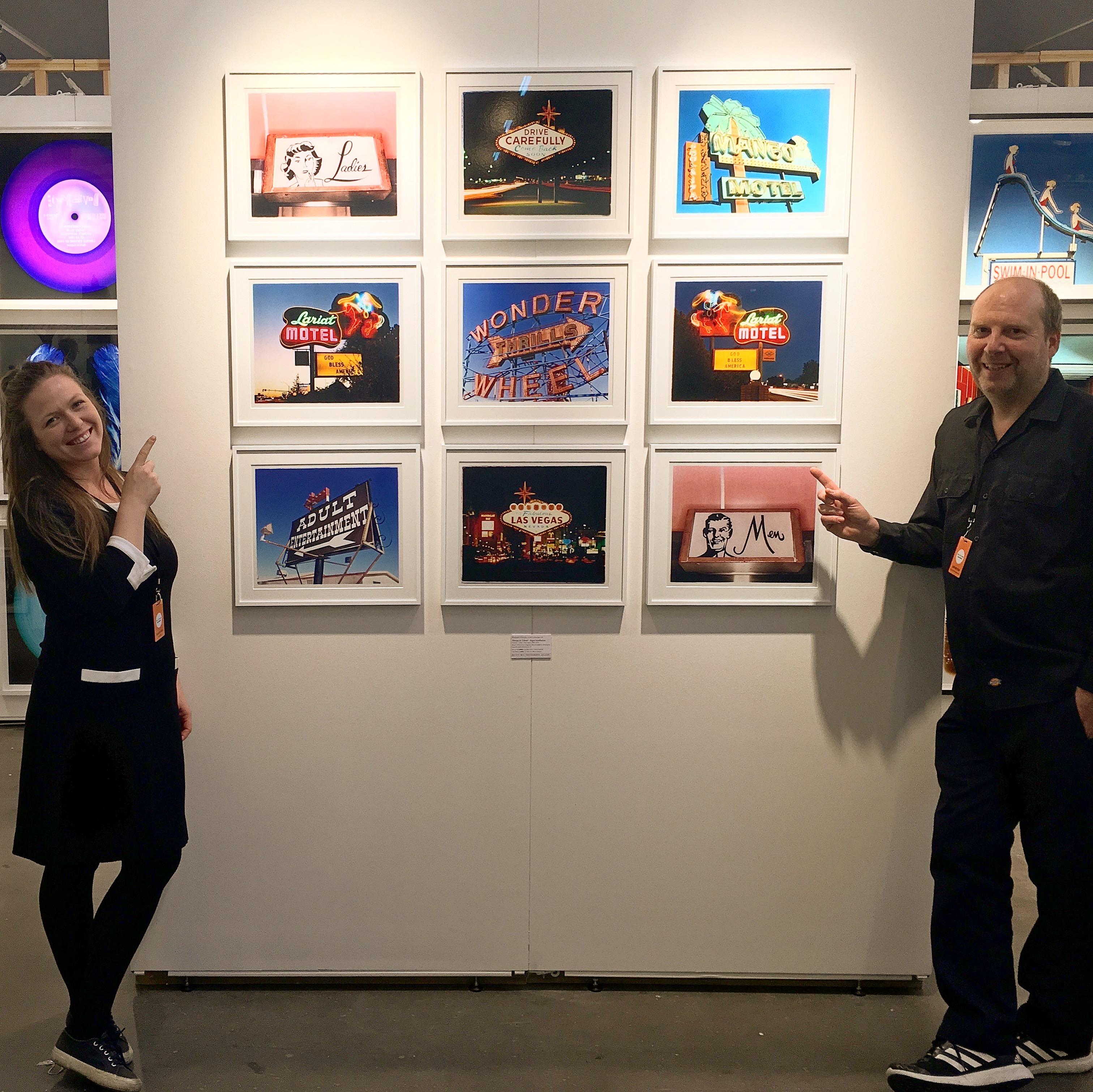 Ladies and Men, Wildwood, New Jersey - Photographie couleur Pop Art en vente 1