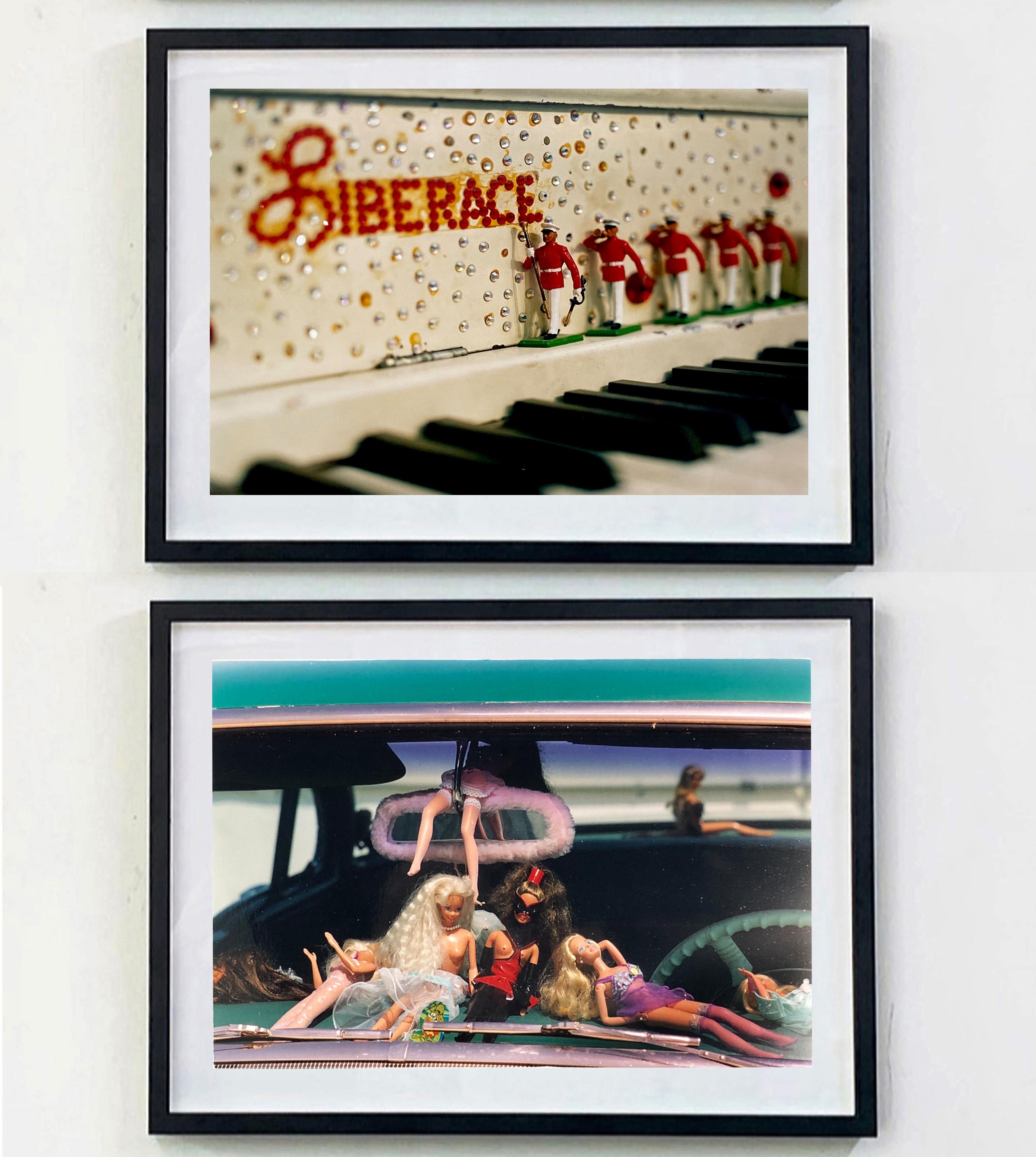 Liberace's Piano, Las Vegas – amerikanische Pop-Art-Farbfotografie im Angebot 1