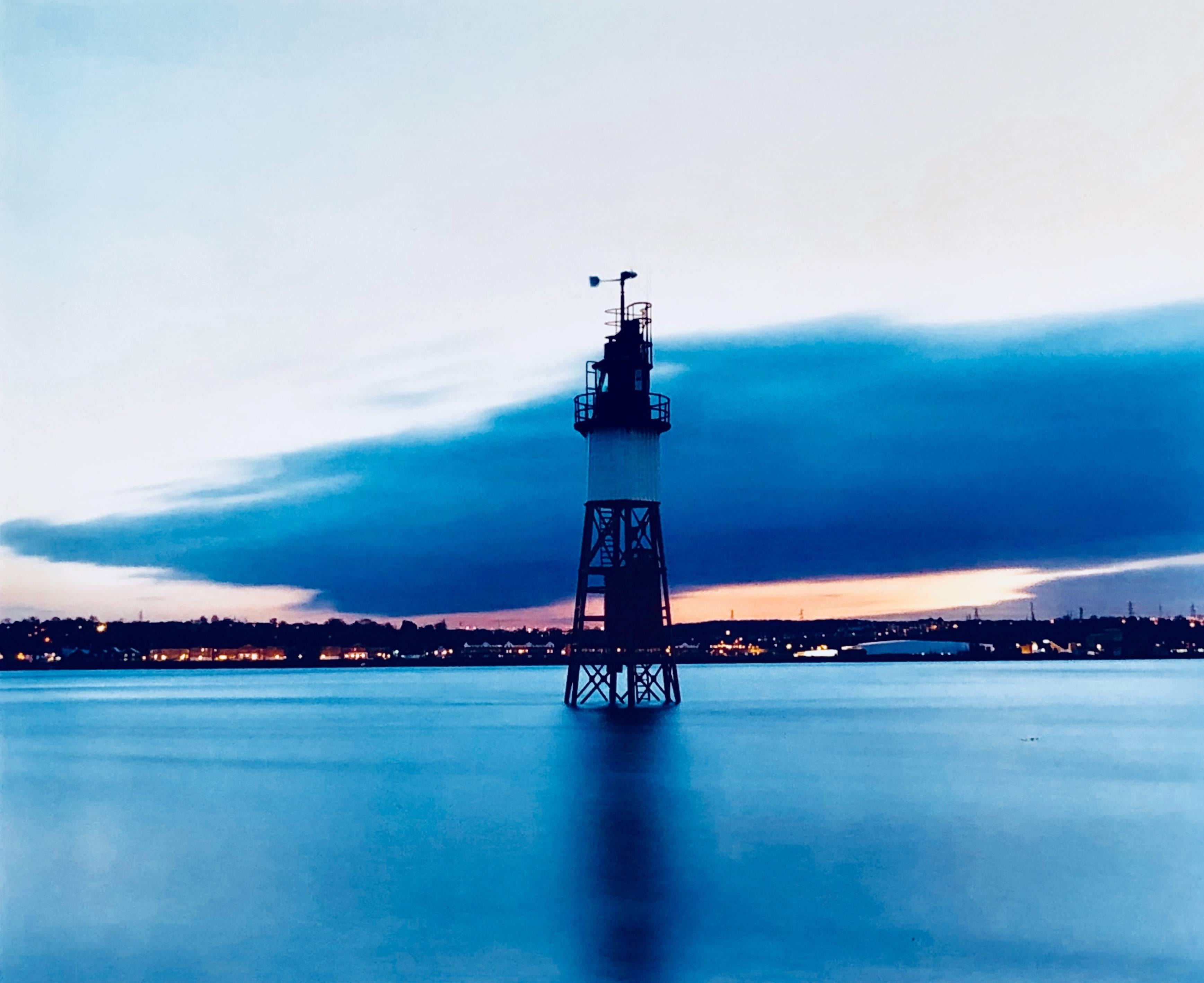 Faro, Stone Ness, Purfleet - Fotografia a colori di un paesaggio acquatico inglese