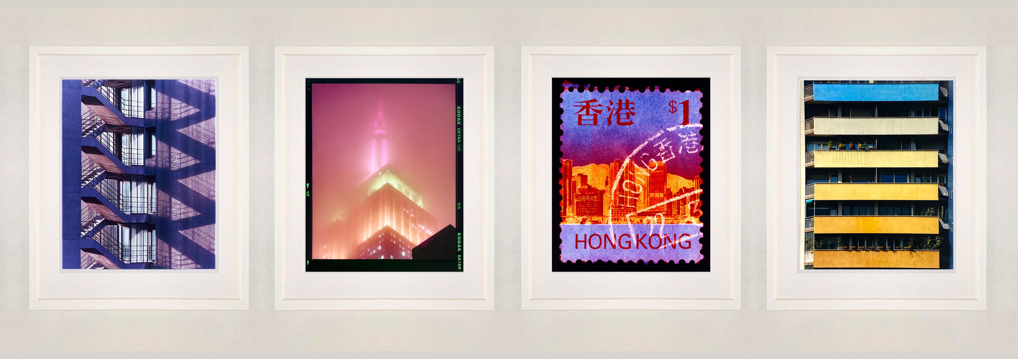 London, Mailand, New York, Hongkong (V1) – Satz von vier gerahmten Farbfotografien (Zeitgenössisch), Photograph, von Richard Heeps