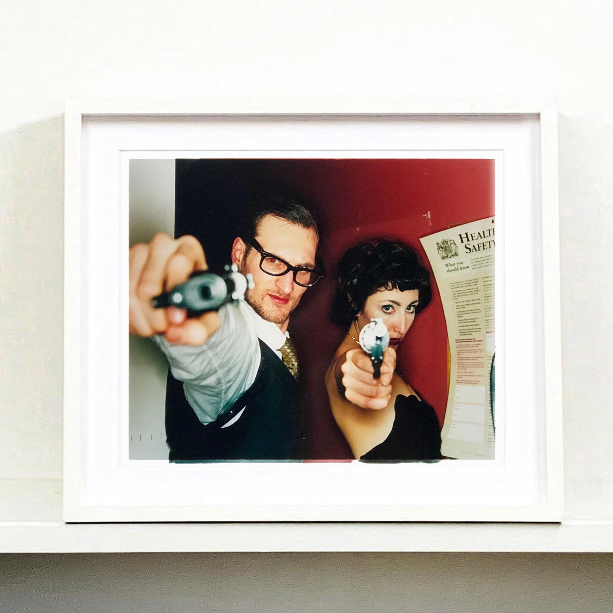 Michael & Delilah, The Whoopee Club, Londres - Fotografía cinematográfica en color - Photograph Contemporáneo de Richard Heeps