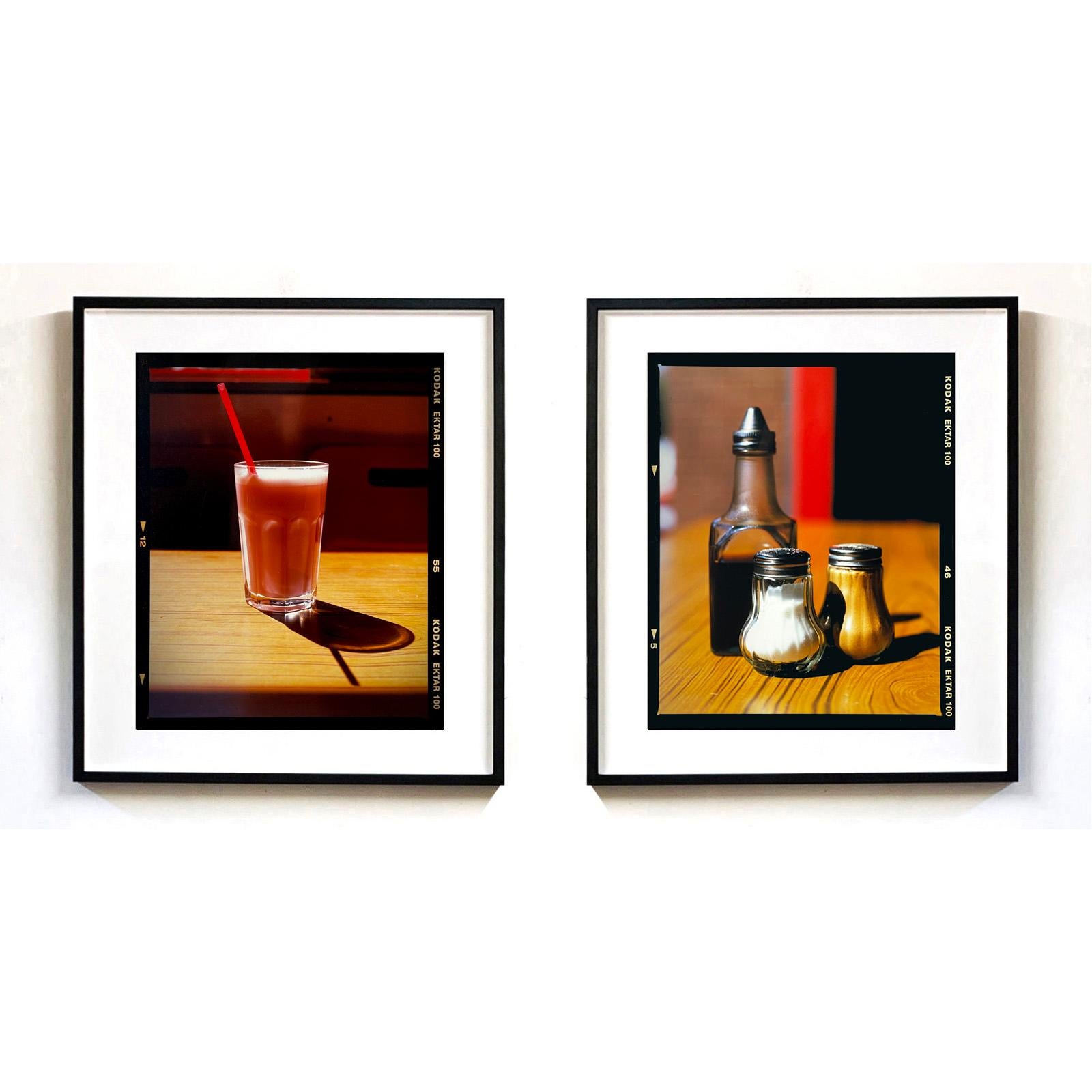 Milkshake, Clacton-on-Sea - Fotografia d'epoca di natura morta a colori - Color Photograph Nero di Richard Heeps