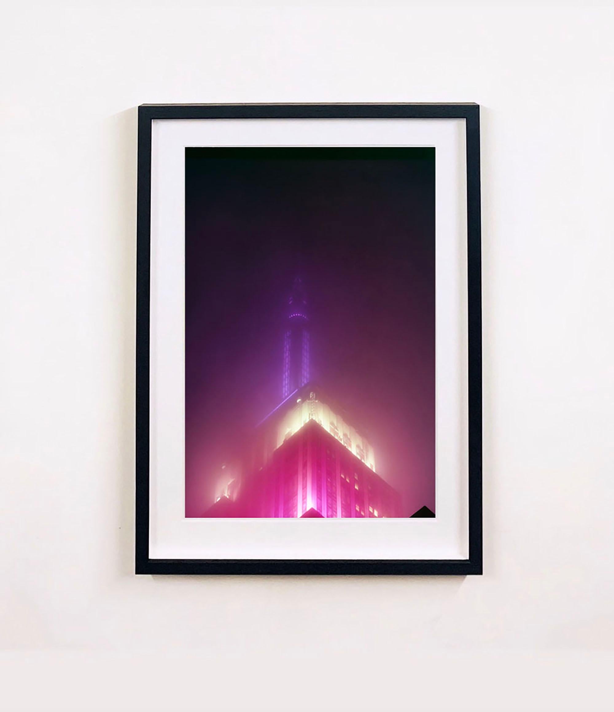 NOMAD, New York, Triptychon – amerikanische architektonische Farbfotografie (Pop-Art), Print, von Richard Heeps