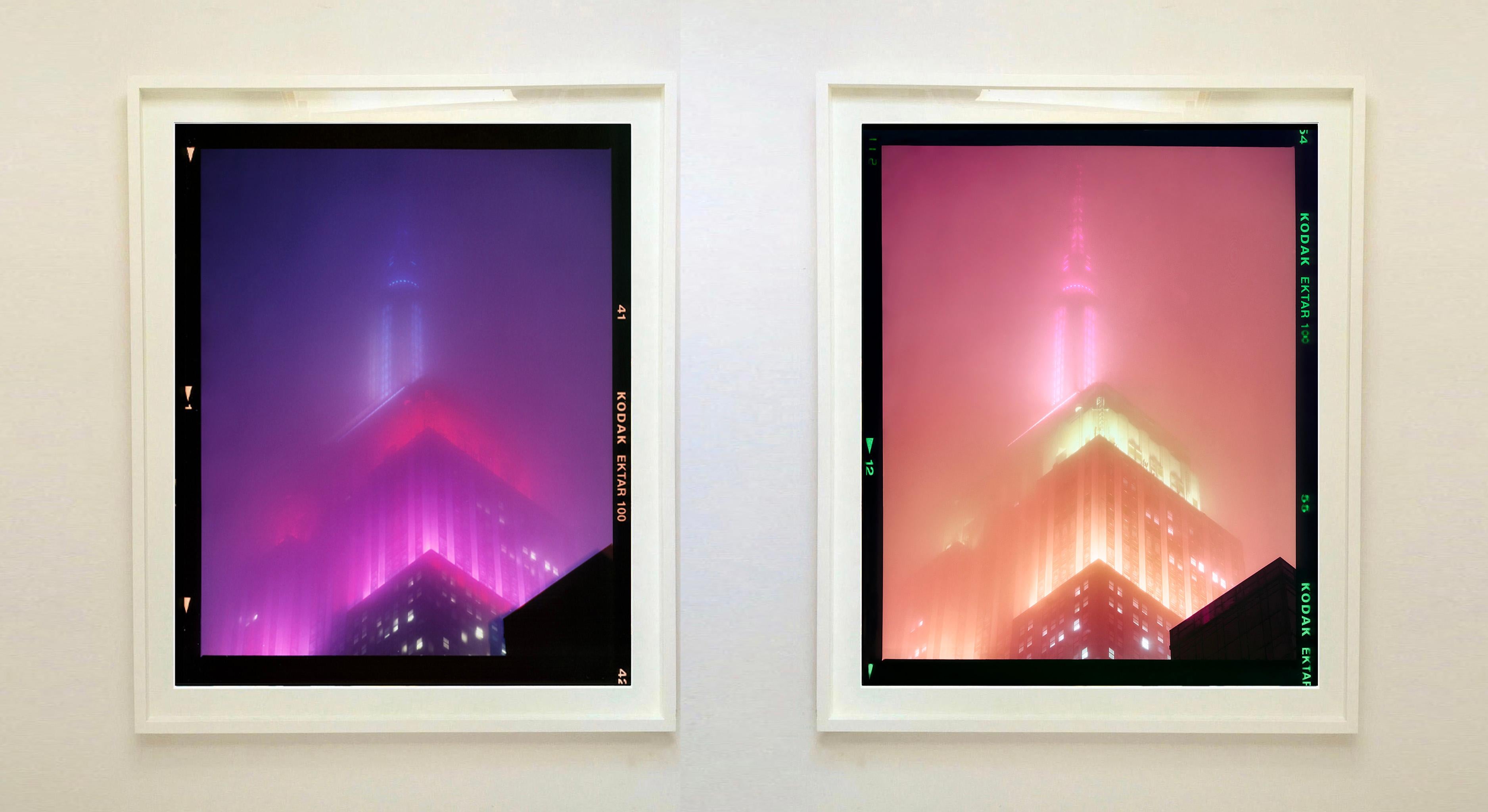 NOMAD, New York – Zwei gerahmte Farbfotografien aus amerikanischer Architektur – Print von Richard Heeps