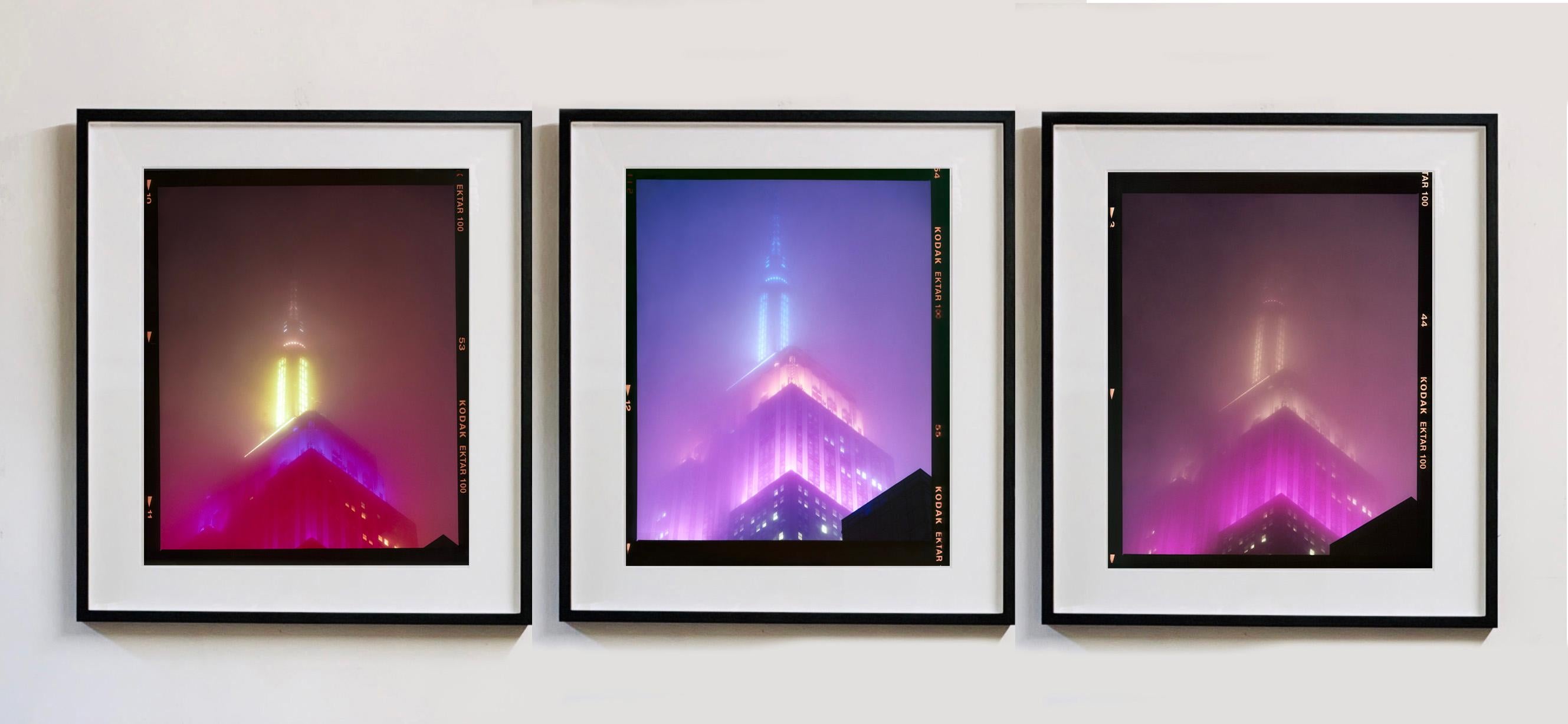 NOMAD VII (Film Rebate), Nueva York - Fotografía arquitectónica conceptual en color en venta 4