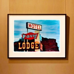 Parry Lodge, Kanab, Utah - Fotografía en color de un motel americano Enmarcada