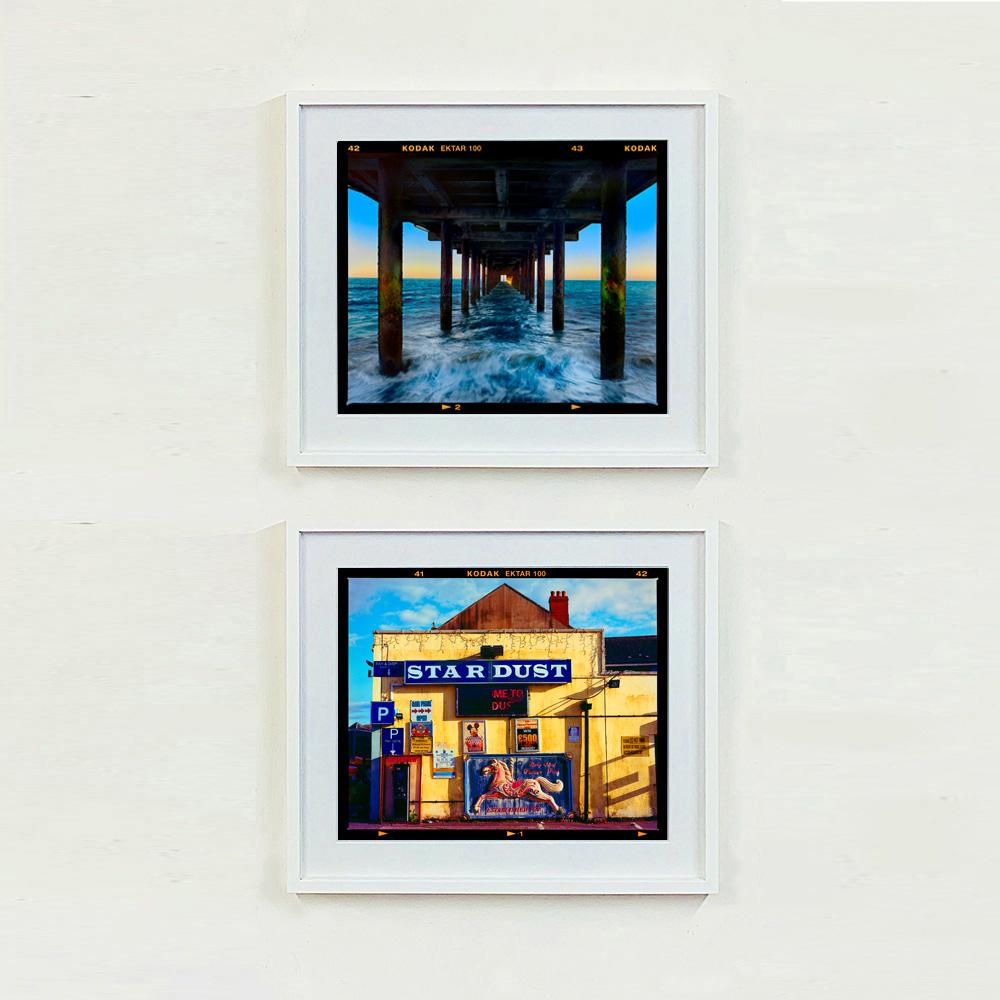 Pleasure Park, Llandudno - Fotografía en color de arquitectura costera en venta 1