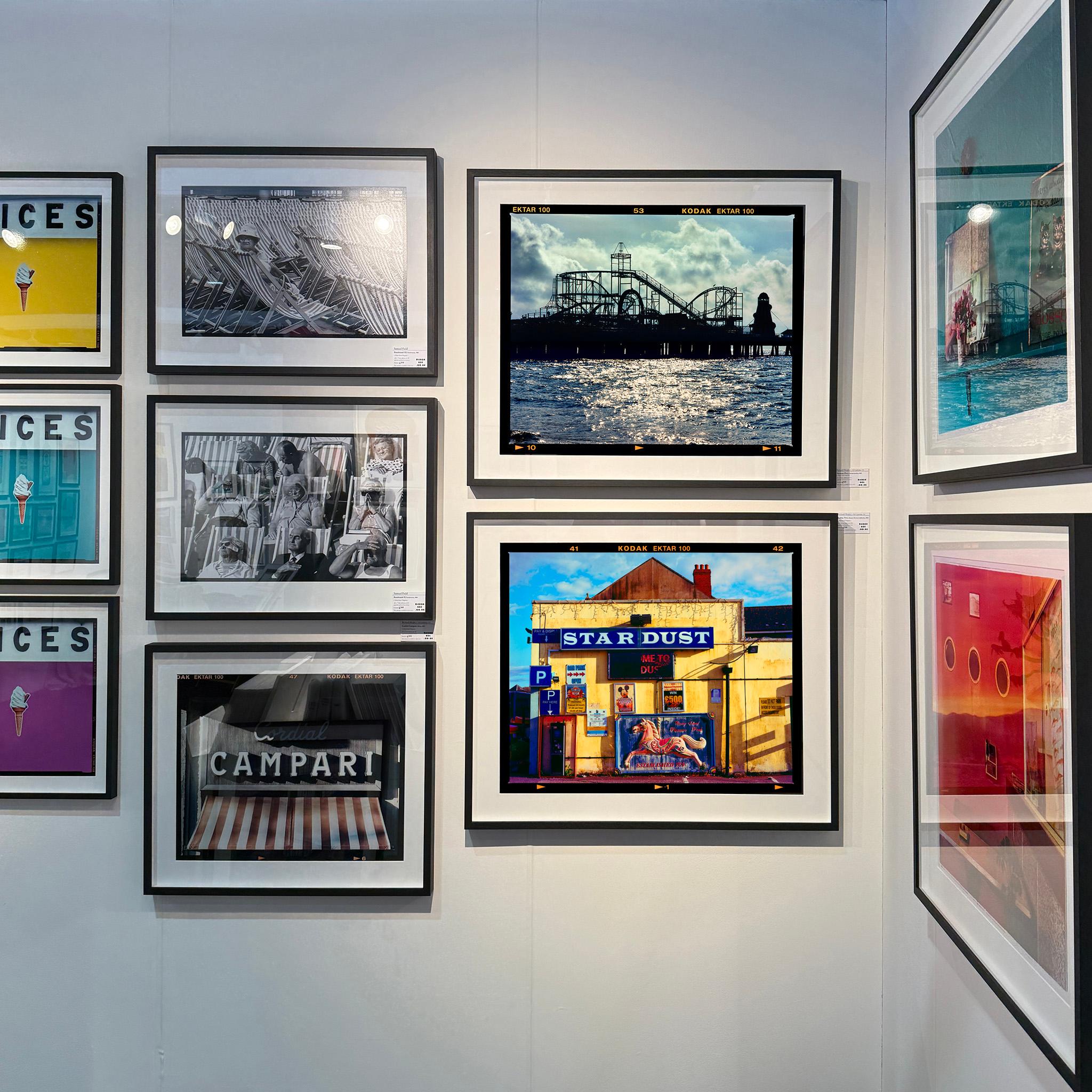Pleasure Park, Llandudno - Fotografía en color de arquitectura costera en venta 3
