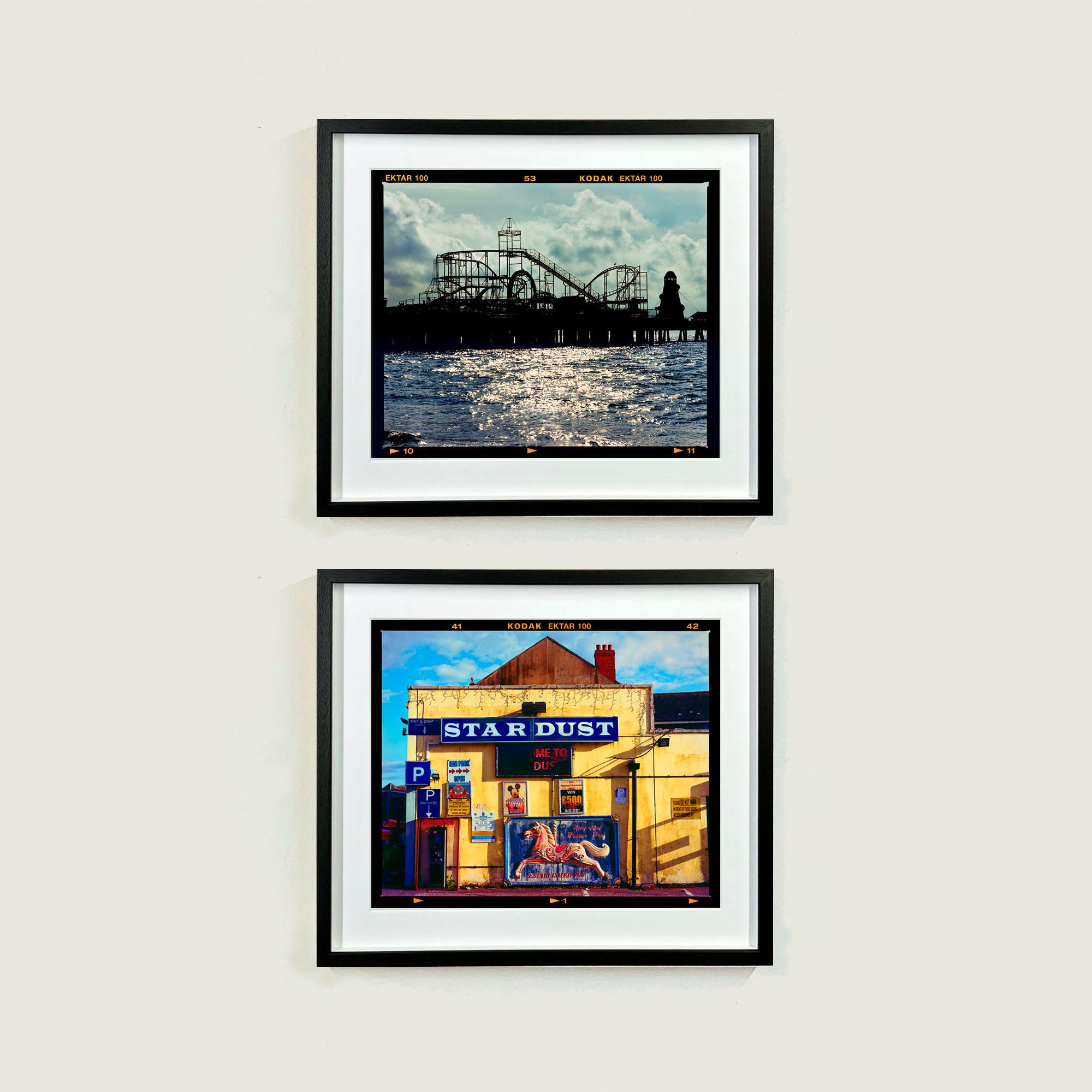 Pleasure Park, Llandudno - Fotografía en color de arquitectura costera en venta 4