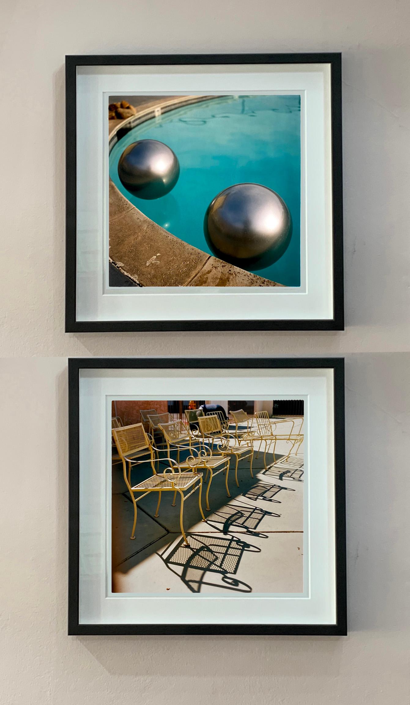 Fauteuils de piscine La Concha, Las Vegas - Photographie couleur américaine en vente 3
