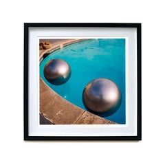 Piscina - Motel Harmony, California - Fotografía Americana en Color Enmarcada Pequeña