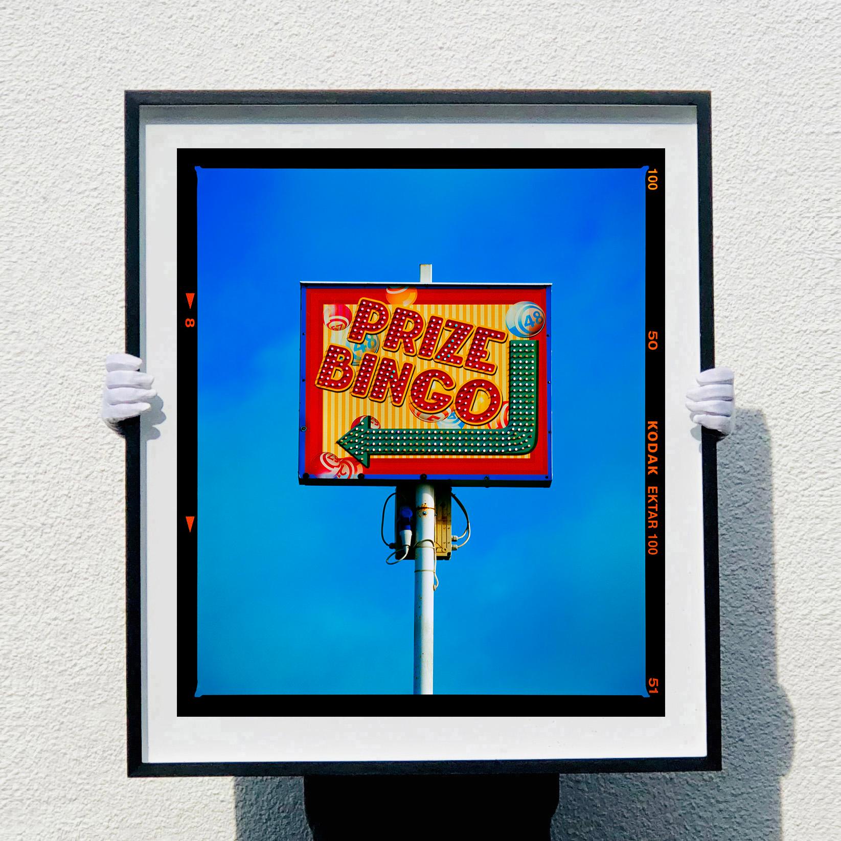 Prize Bingo, Norfolk - Photographie typographique couleur britannique en vente 4