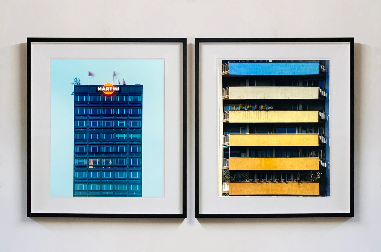 Rainbow Apartments, Milan - Photographie architecturale conceptuelle en couleur en vente 3