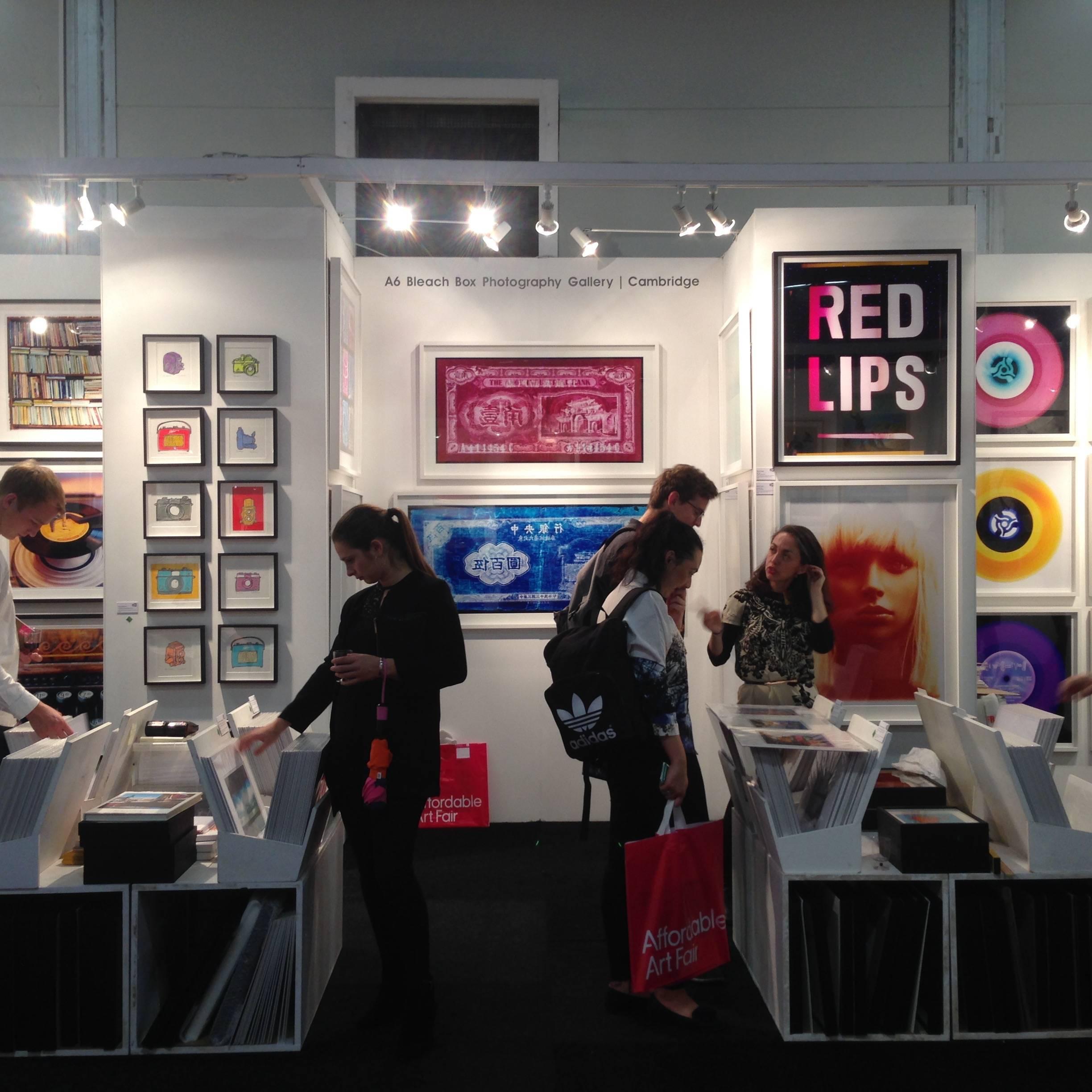 Labios Rojos, Kowloon, Hong Kong - Fotografía pop art en color en venta 1