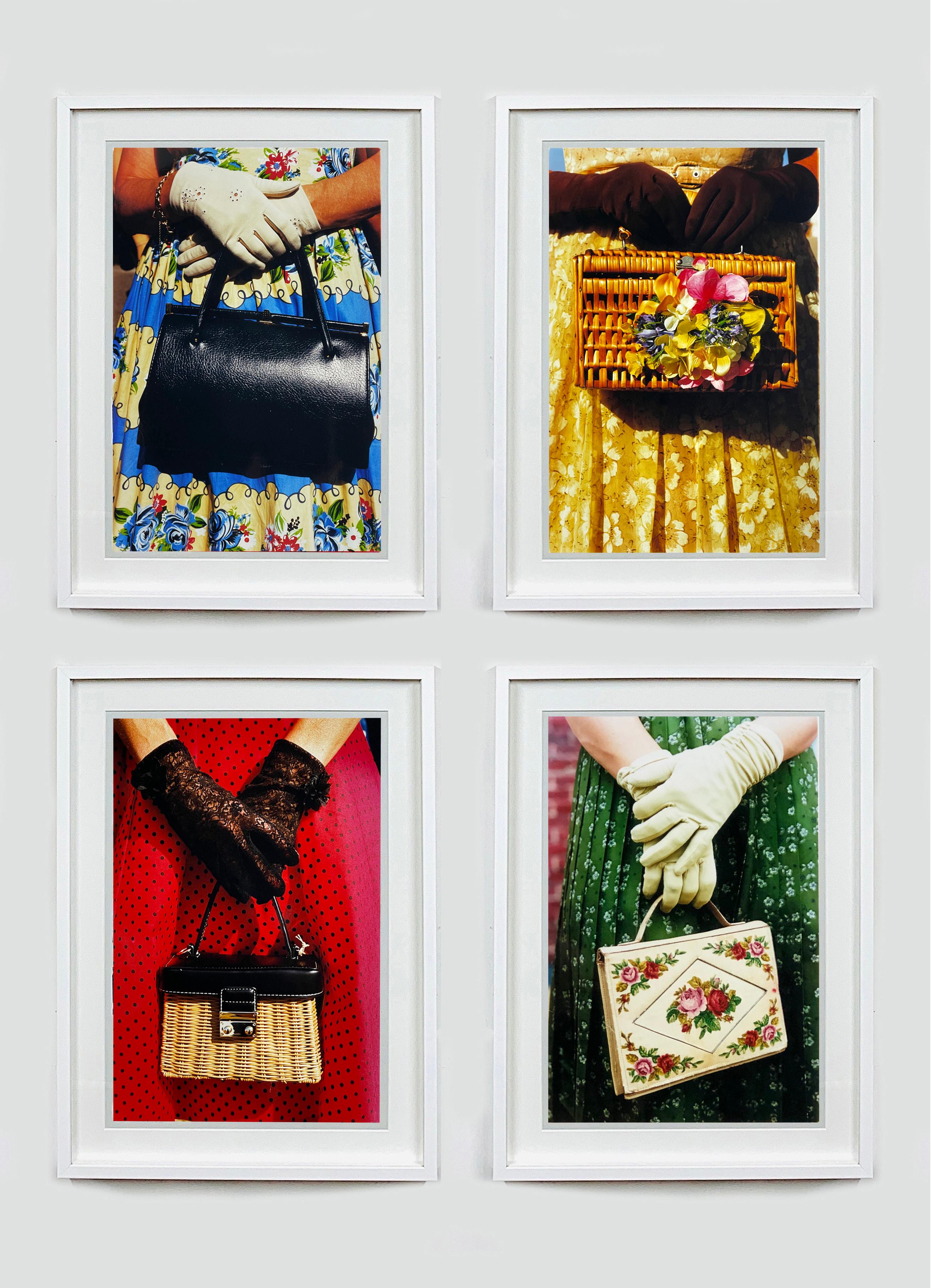 Rotes gepunktetes Kleid, Goodwood Revival - Vintage-Modefotografie im Angebot 1
