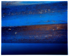 Retaining Wall II, Rockingham - Photographie abstraite de couleur bleue