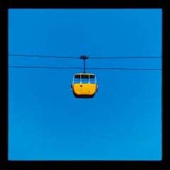 Vierer-Set gerahmter Seilbahnbilder – „Blue Sky Minimalism“, mehrfarbige Fotografie