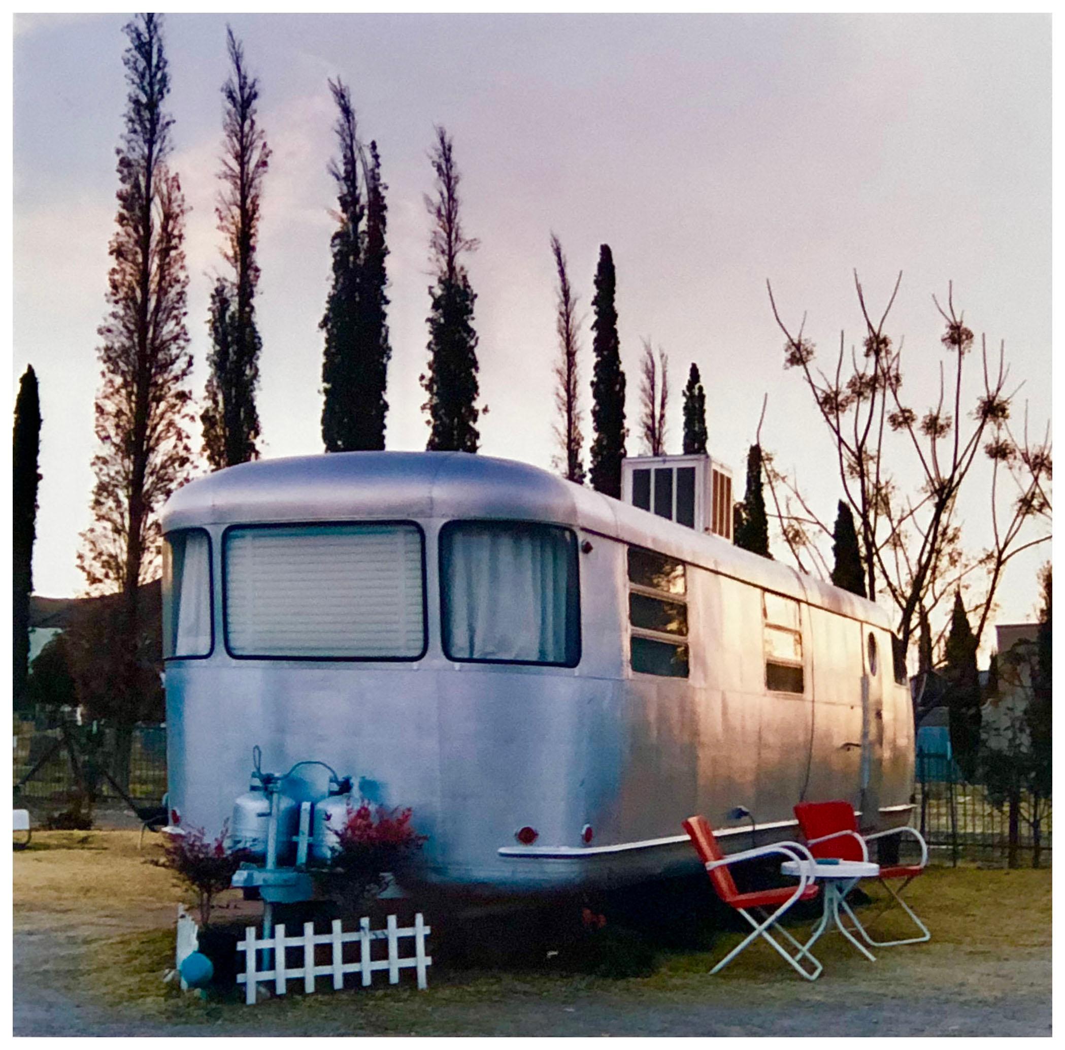 Ensemble de quatre photographies couleur encadrées Americana Mid-Century Style de vie américain - Contemporain Print par Richard Heeps