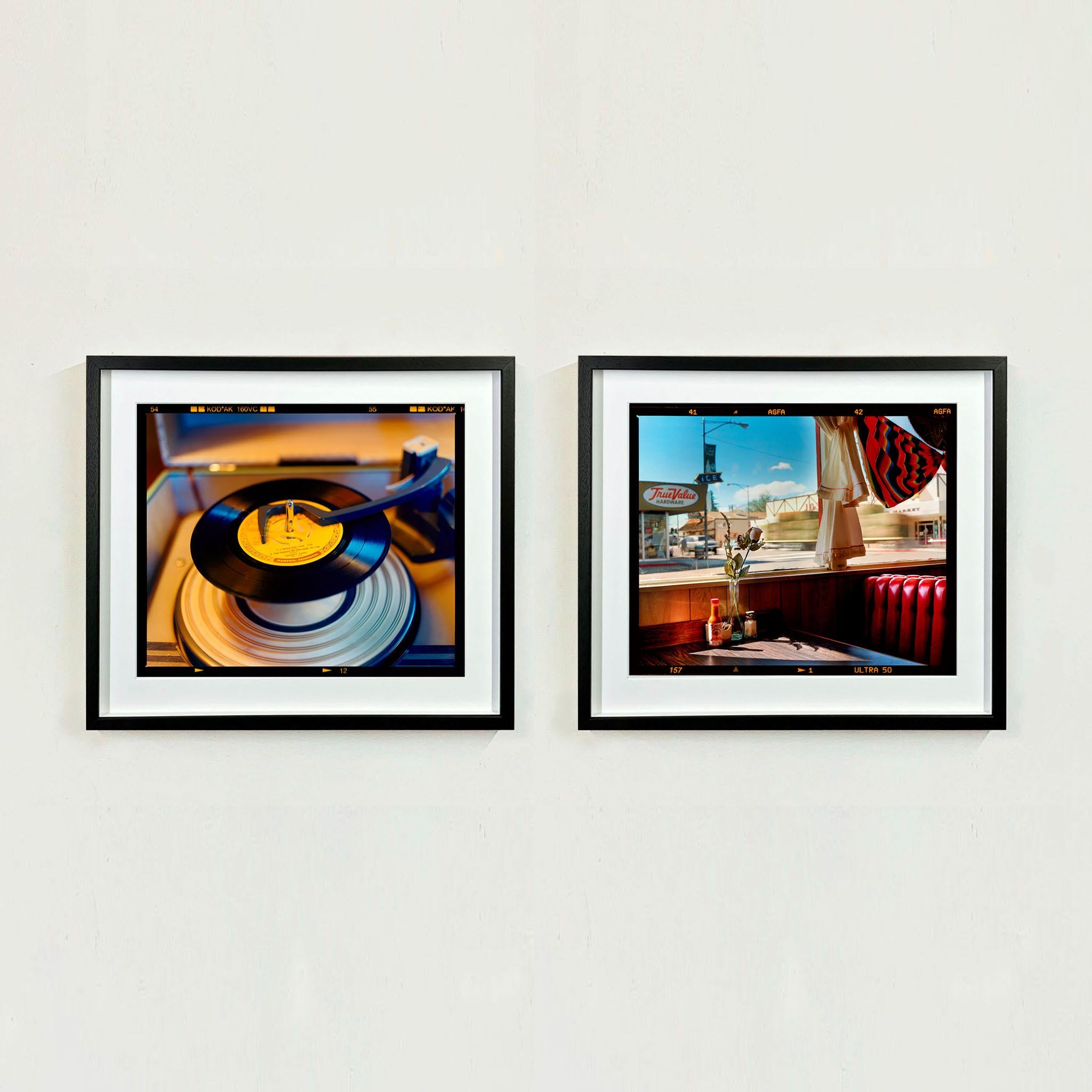 Sun 45, Bisbee, Arizona – amerikanische Vintage-Interieurfotografie im Vintage-Stil im Angebot 3