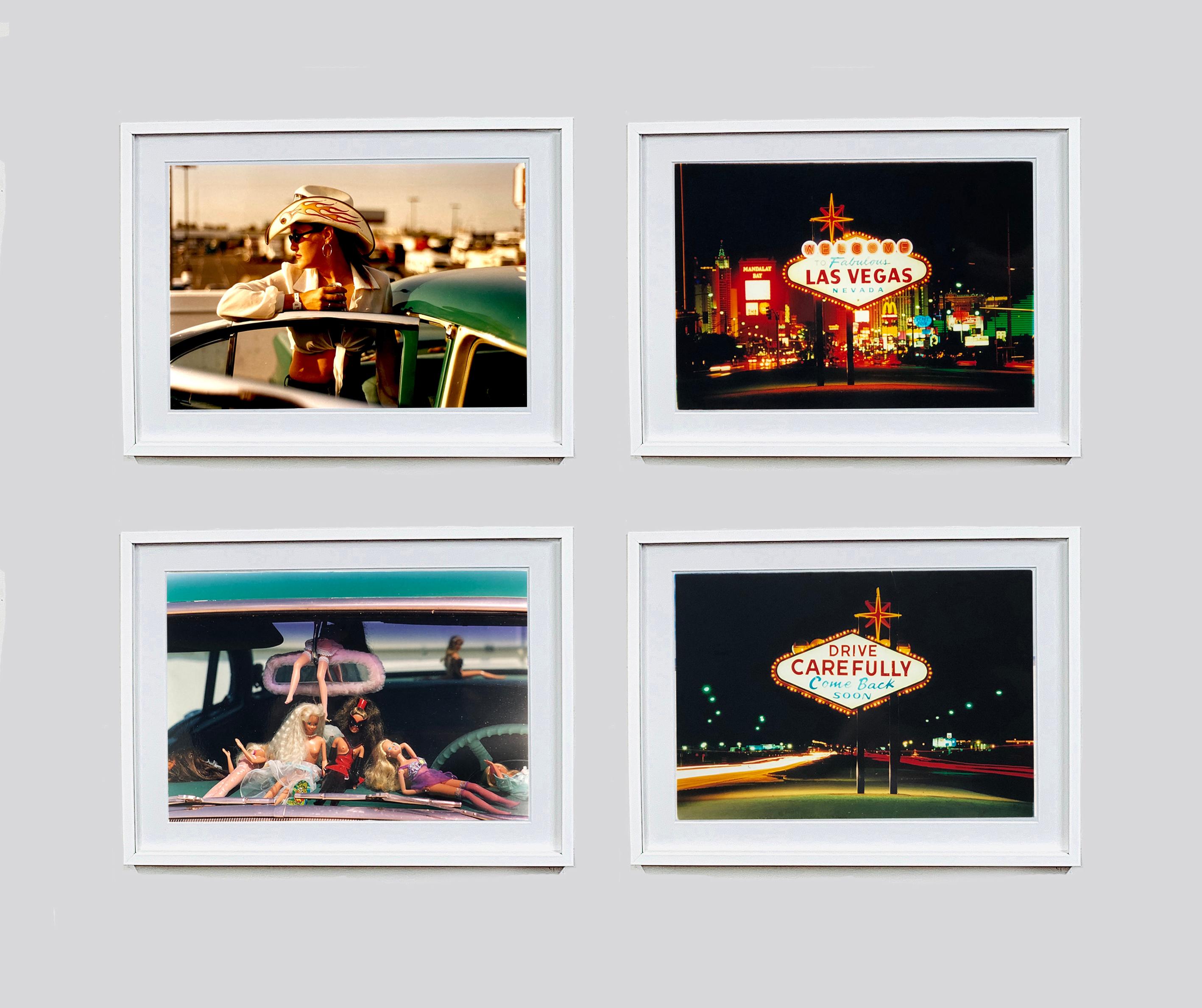 Sunkissed Wendy, Las Vegas - Zeitgenössische Portrait-Farbfotografie im Angebot 3