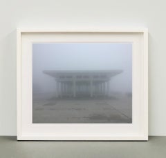 Il Padiglione Peak, Hong Kong - Fotografia a colori di Misty Day