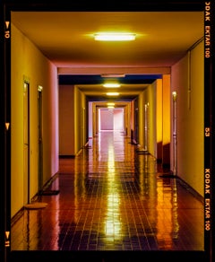 Utopischer Korridor, Mailand - Italienisches Design Innenarchitektur Farbfotografie