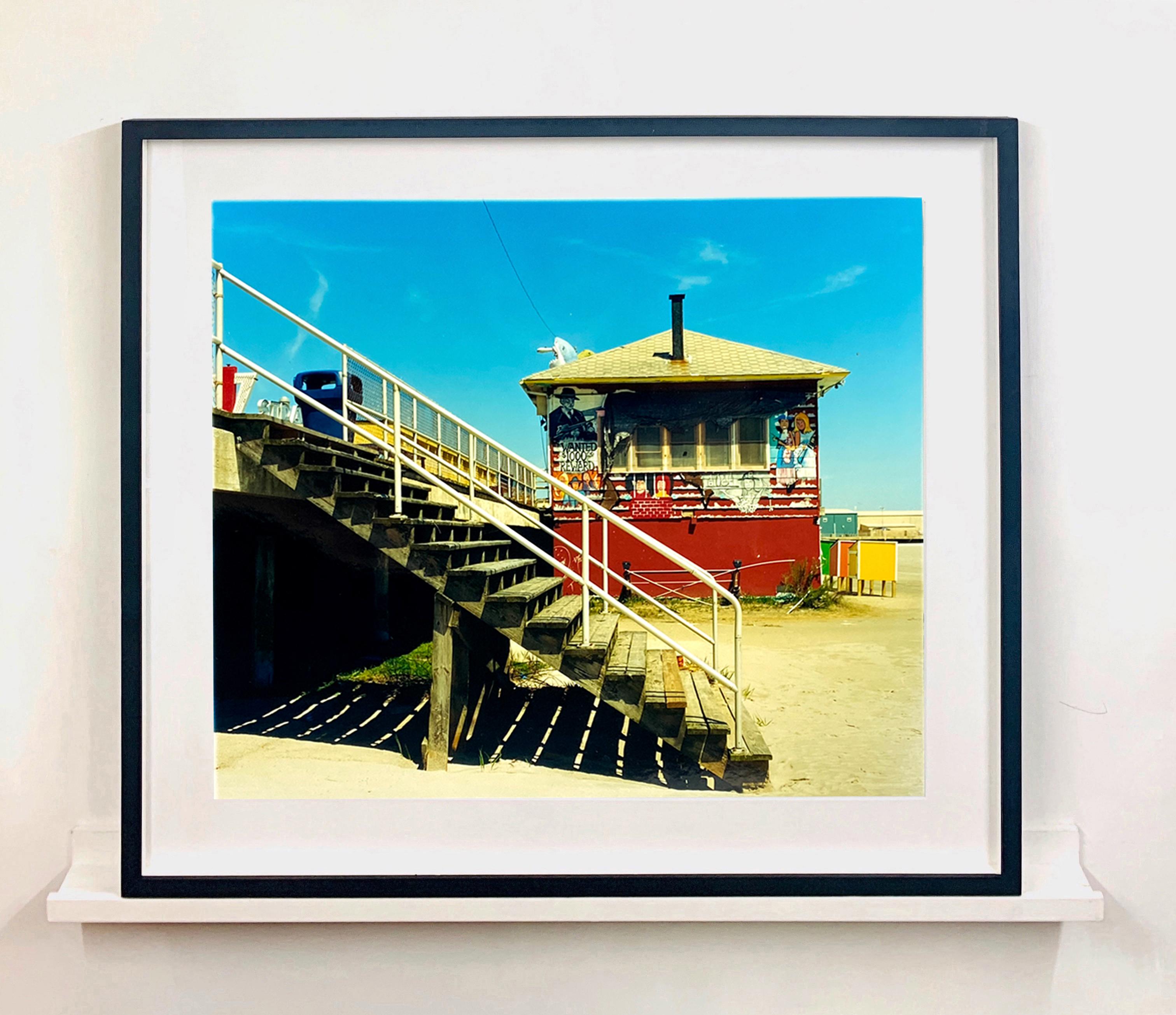 Cercasi, Wildwood, New Jersey - Fotografia costiera americana a colori - Photograph di Richard Heeps