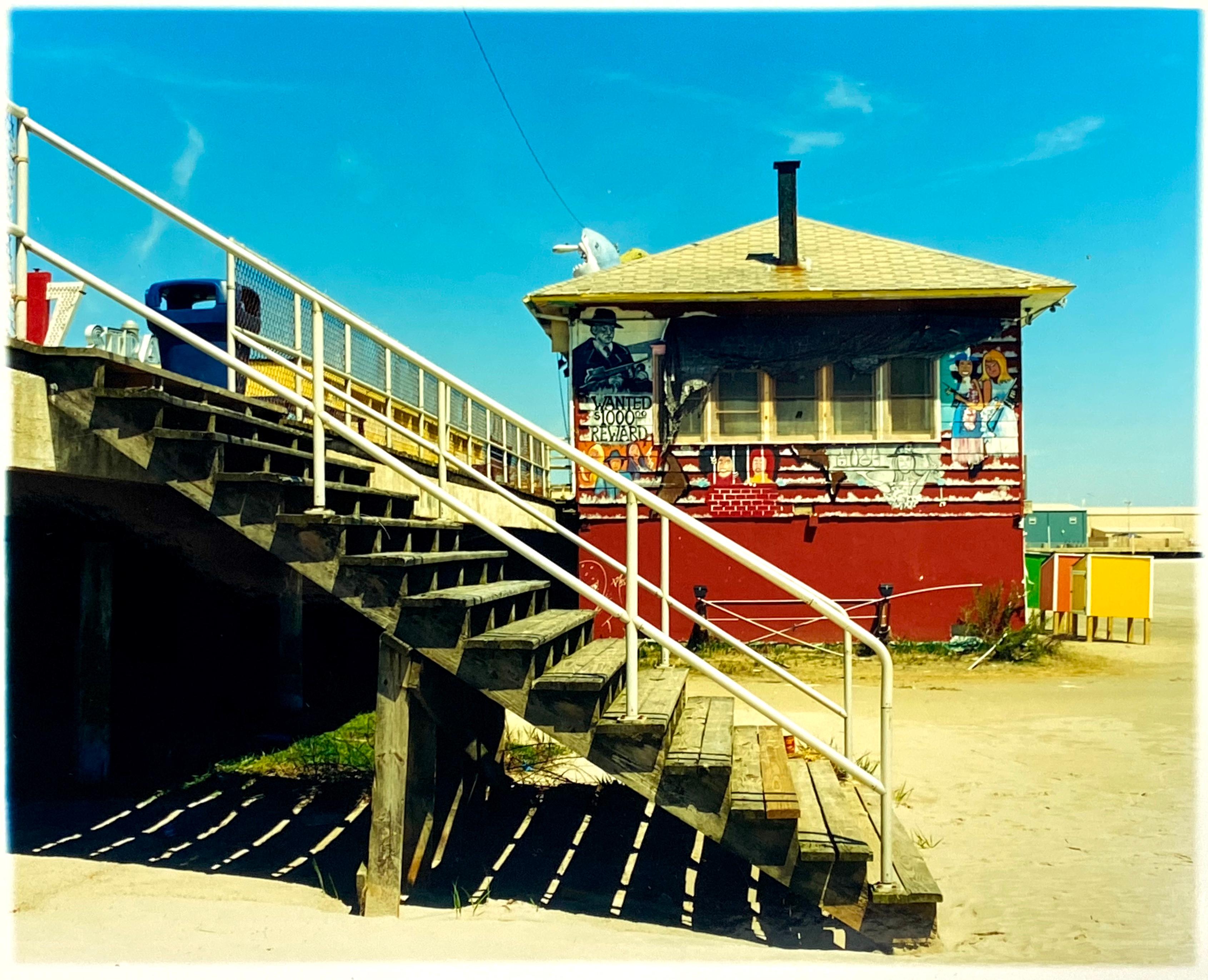 Landscape Photograph di Richard Heeps - Cercasi, Wildwood, New Jersey - Fotografia costiera americana a colori