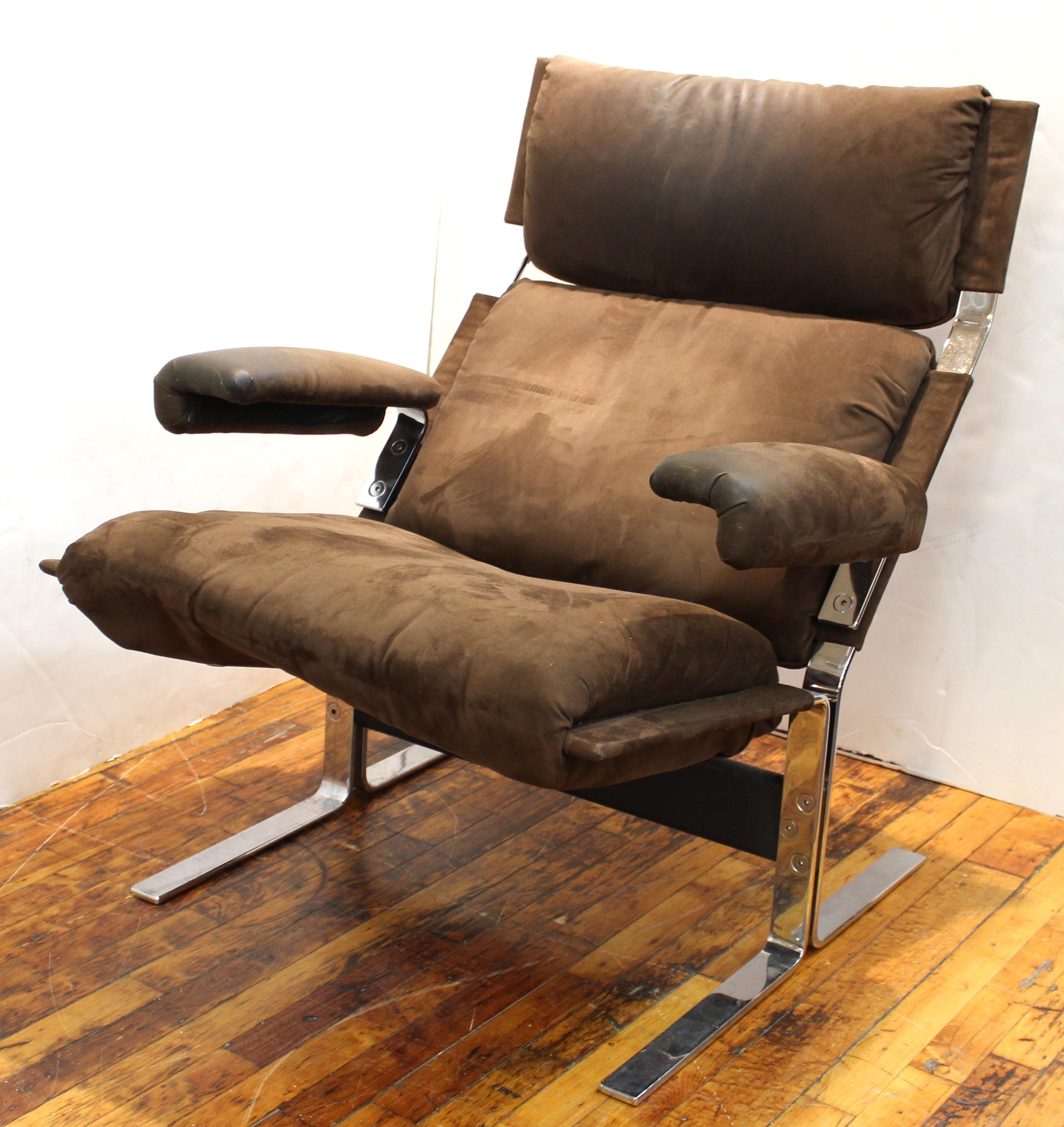 Richard Hersberger for Saporiti Italian Modern Lounge Chair with Ottoman In Good Condition In New York, NY