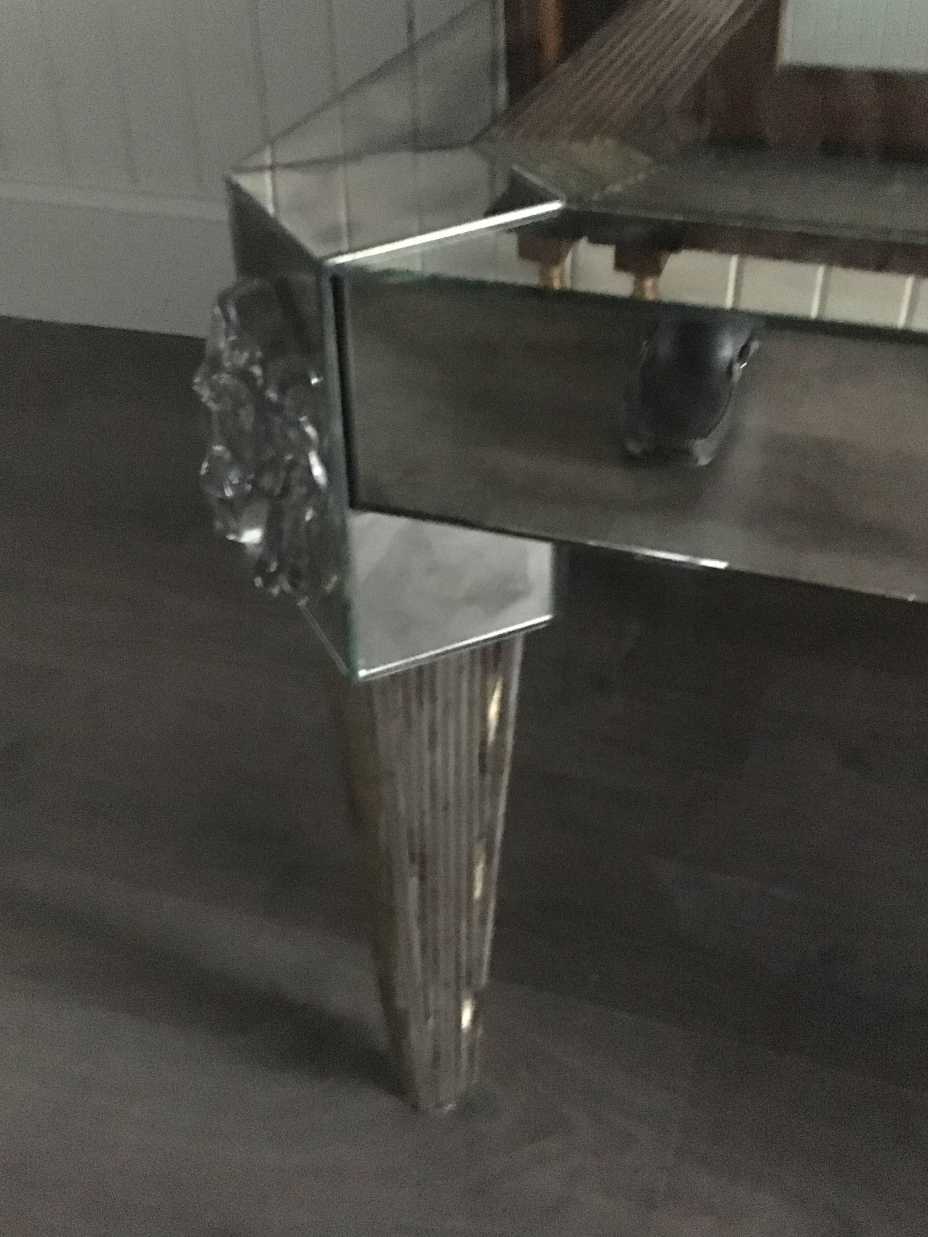 Richard Himmel, Usa, 1970s a Custom Mirrored Low Table In Excellent Condition In Buchanan, MI