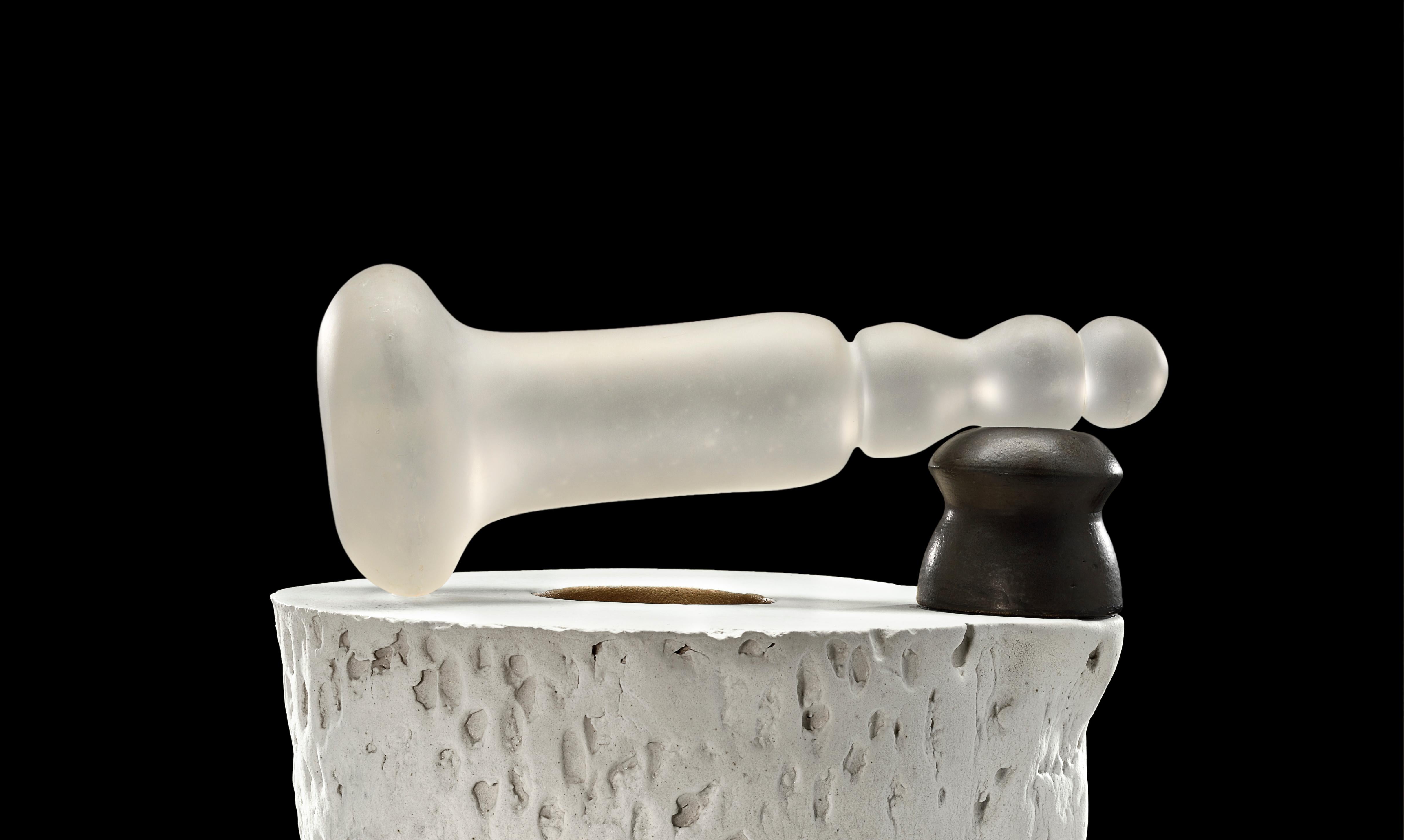 Richard Hirsch Keramik-Mortar- und Glas-Totenkopf-Skulptur #4, 2020 (amerikanisch) im Angebot