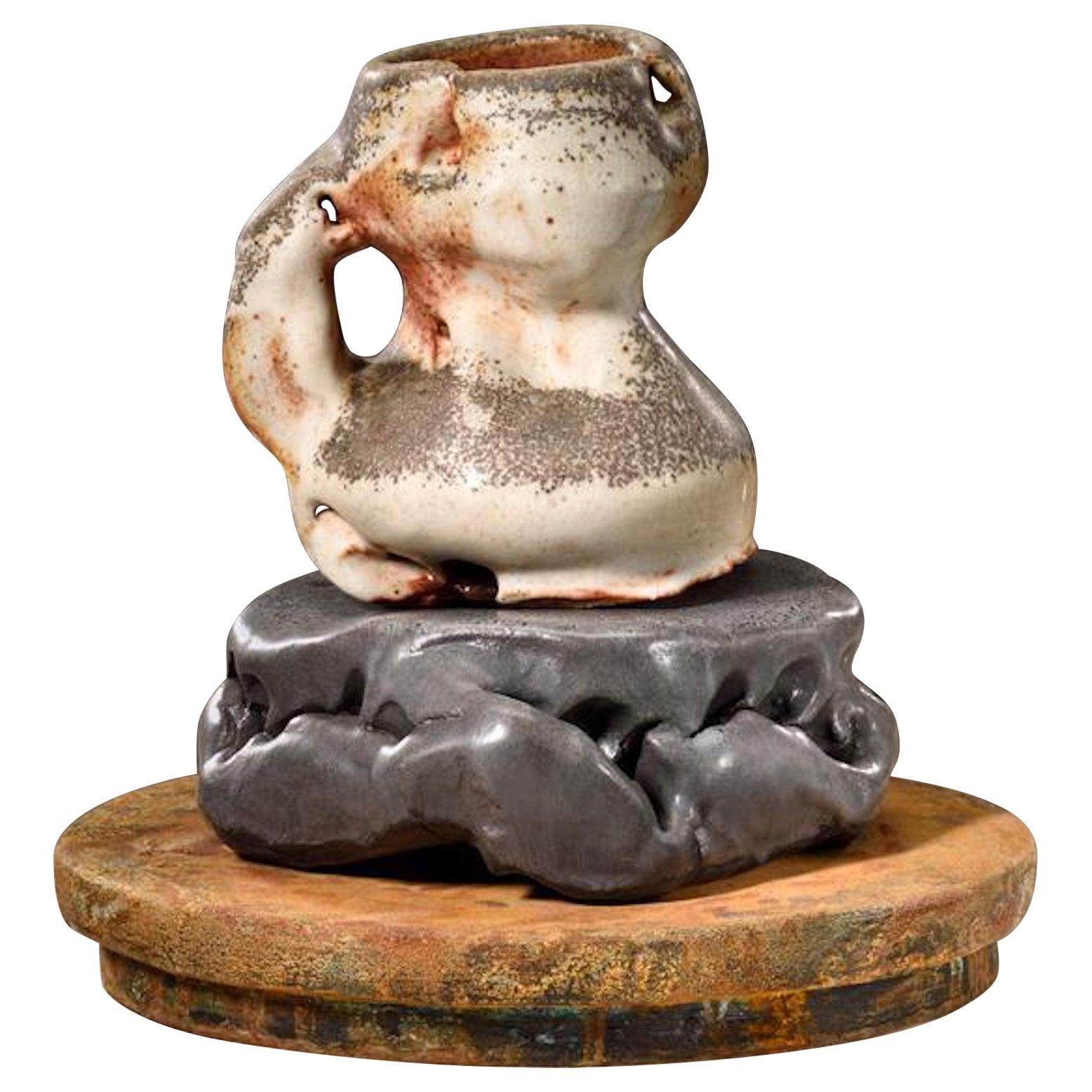 Richard A. Hirsch Scultura in ceramica con coppa di roccia #16, 2016