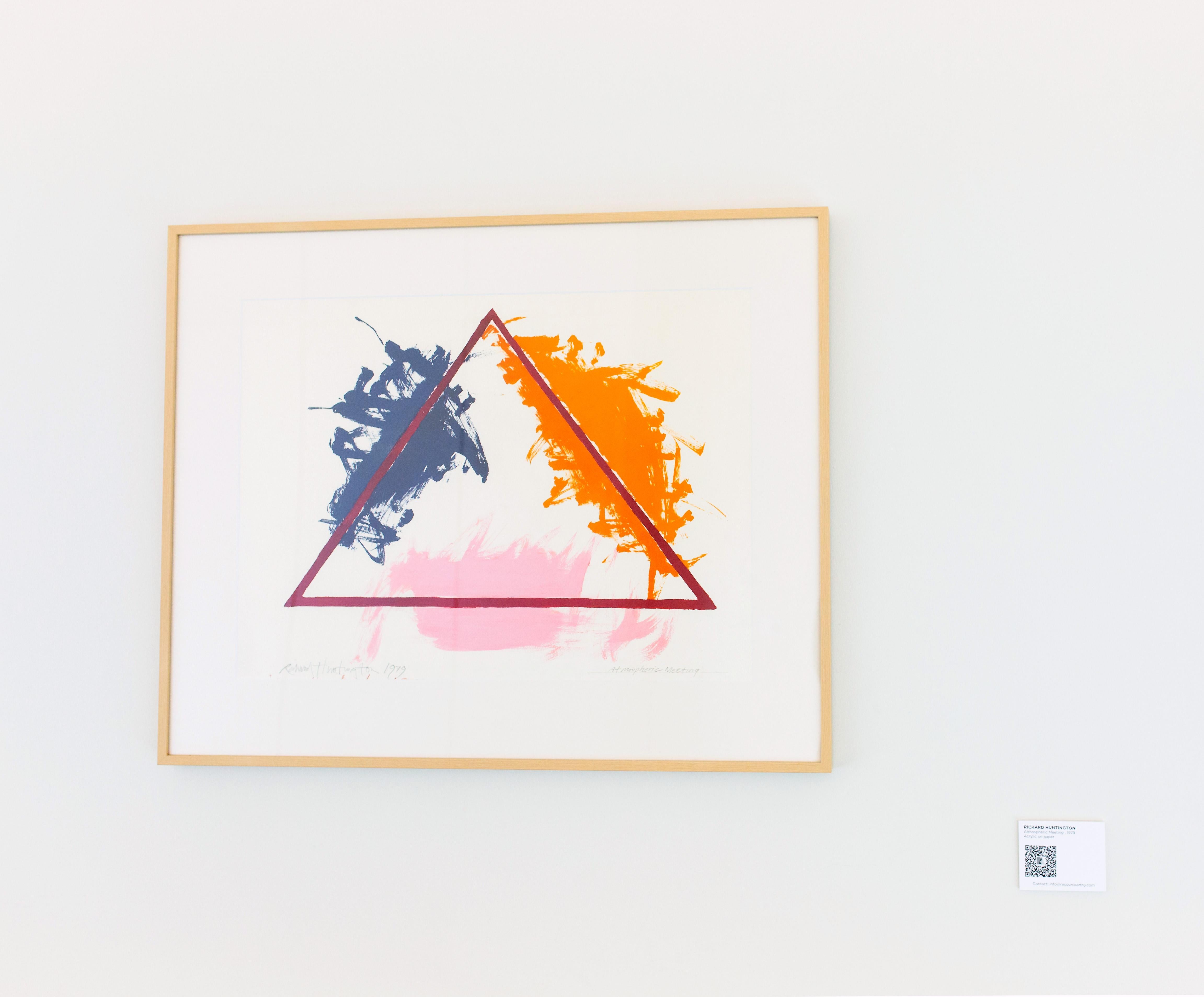 Triangle de peinture géométrique abstraite moderne américaine, encadrée et colorée, 1979 - Gris Figurative Painting par Richard Huntington