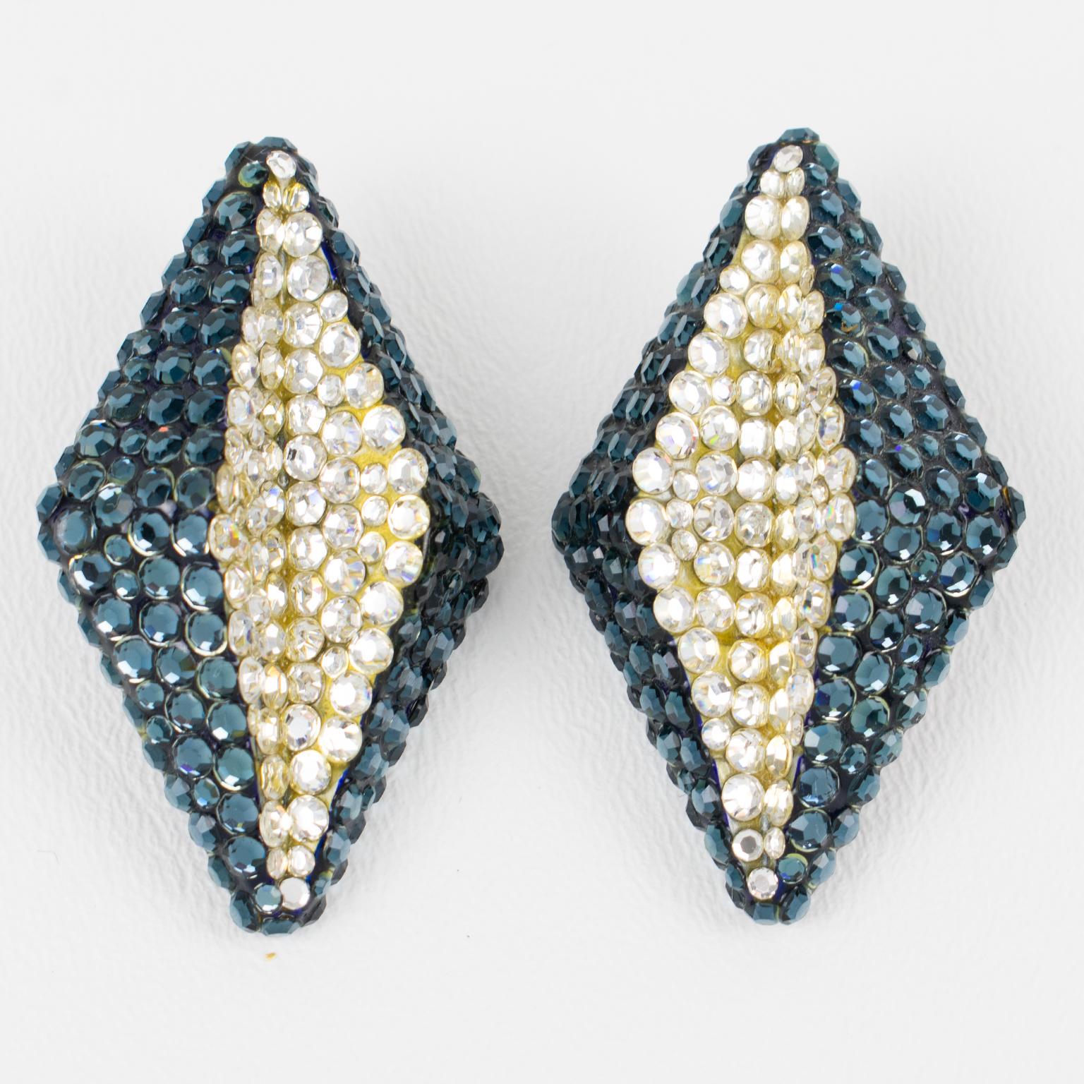 Moderne Richard Kerr Jewell Earrings Blue and Silver (boucles d'oreilles composées de bijoux) en vente
