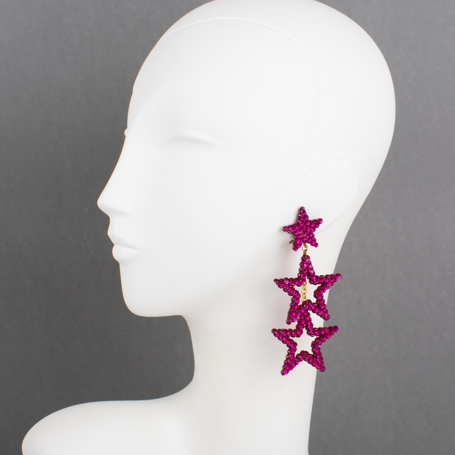 Richard Kerr Pendientes de clip en forma de estrella colgante fucsia Moderno en venta